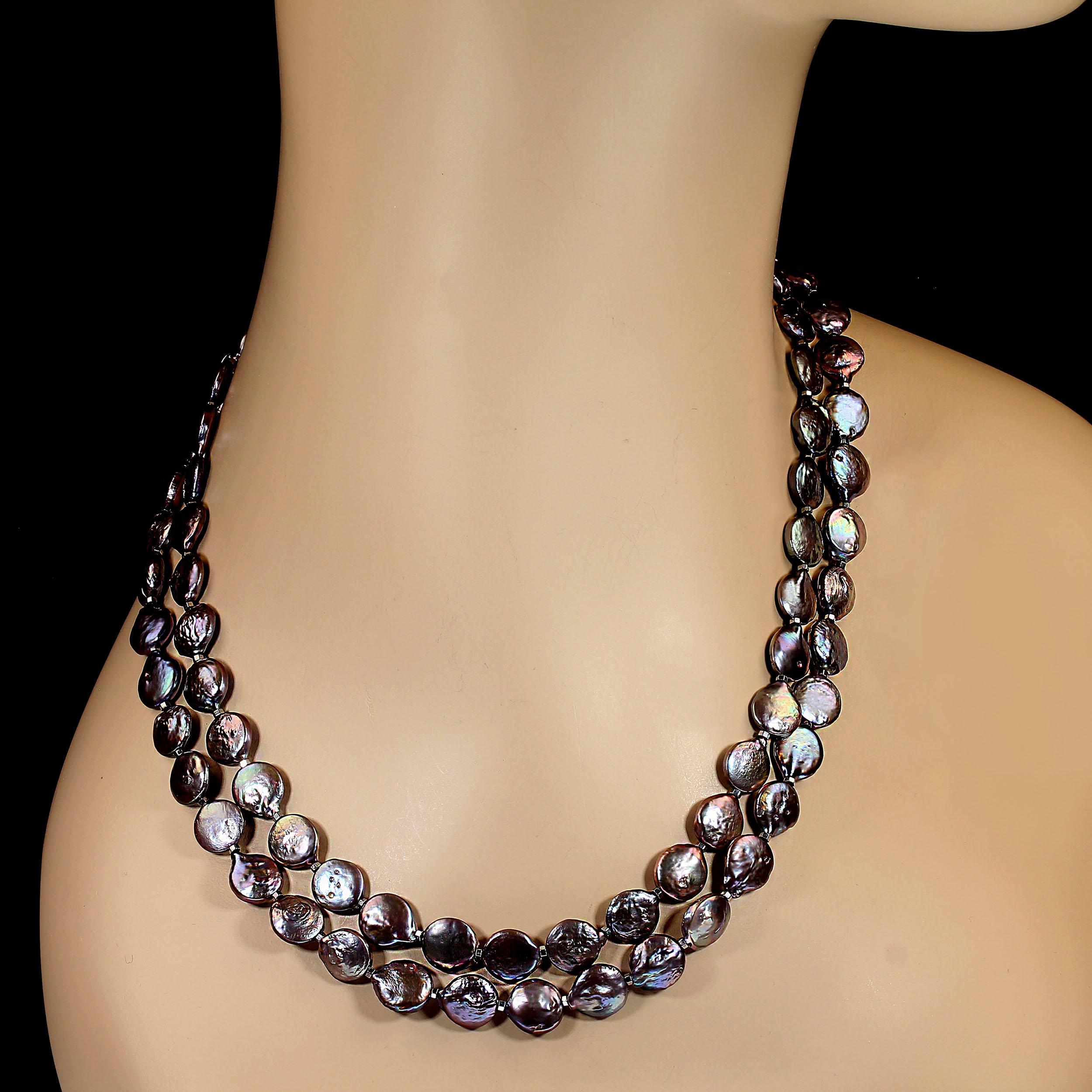 Unica collana di perle di colore malva versatile da 37 pollici

Eleva il tuo stile con questa collana unica di 37 pollici con perle luminose da 10 mm color malva, ognuna con un bagliore morbido e iridescente e una superficie naturale che riflette la
