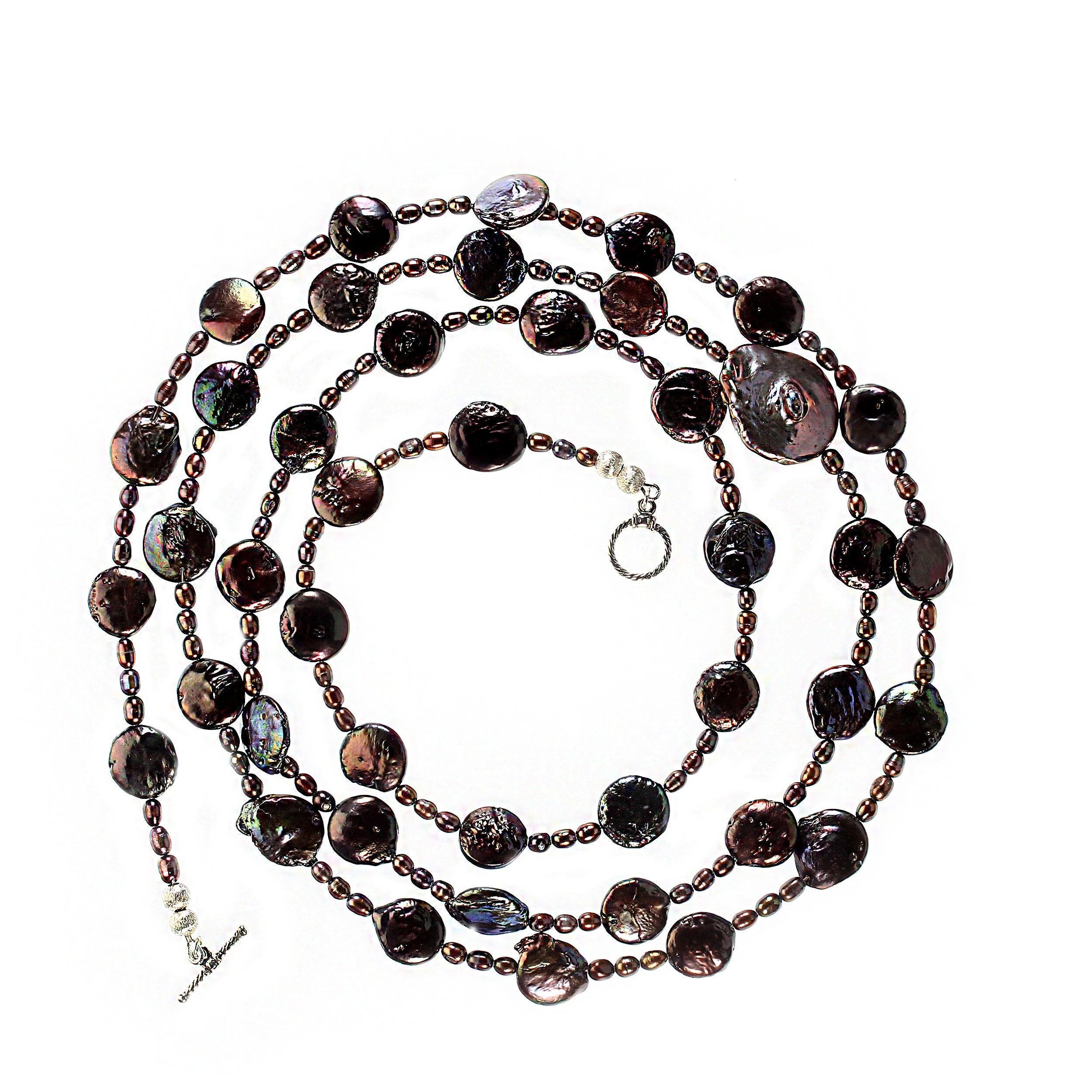 Collier de perles unique de 49 pouces.  Ce collier de perles comprend des perles de 12 mm et des perles de rocaille de 5 x 3 mm dans cette belle couleur mauve/vin.  La longueur de 49 pouces vous permet d'expérimenter une variété de styles, de styles