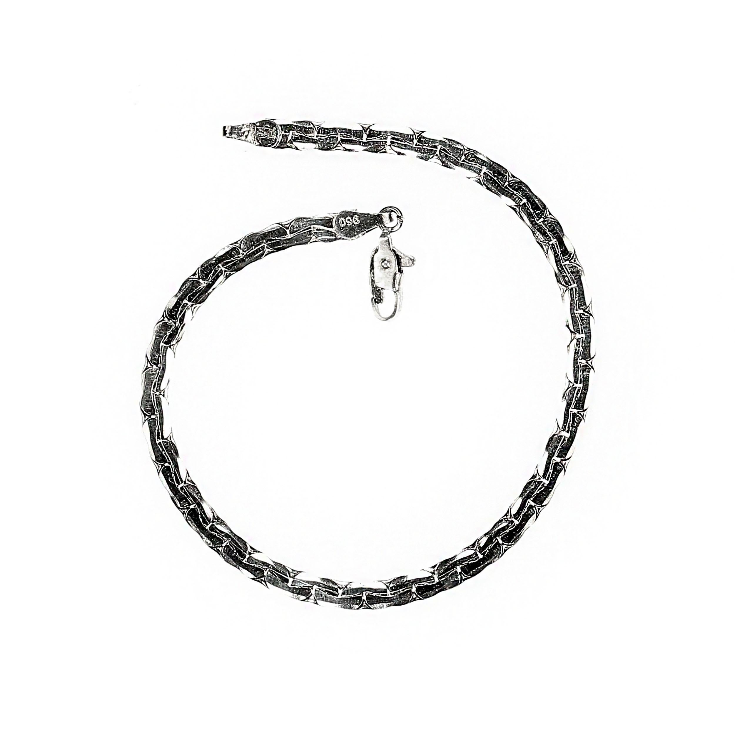 AJD Men's 7.5 Inch Sterling Silver Braided Chain Bracelet In Excellent Condition For Sale In Raleigh, NC