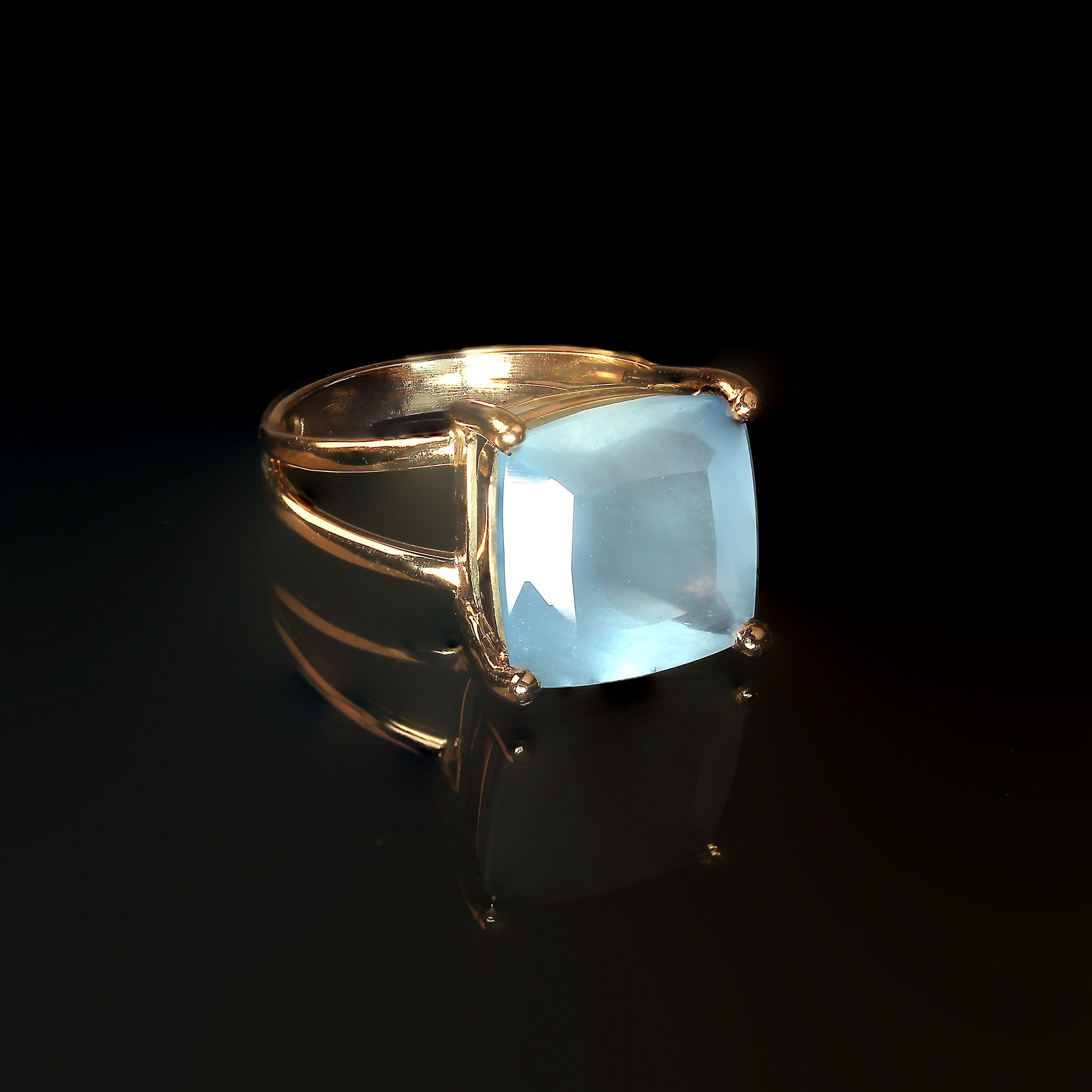 AJD 7.83CT Square Aquamarine in 18K Yellow Gold  March Birthstone In New Condition For Sale In Raleigh, NC