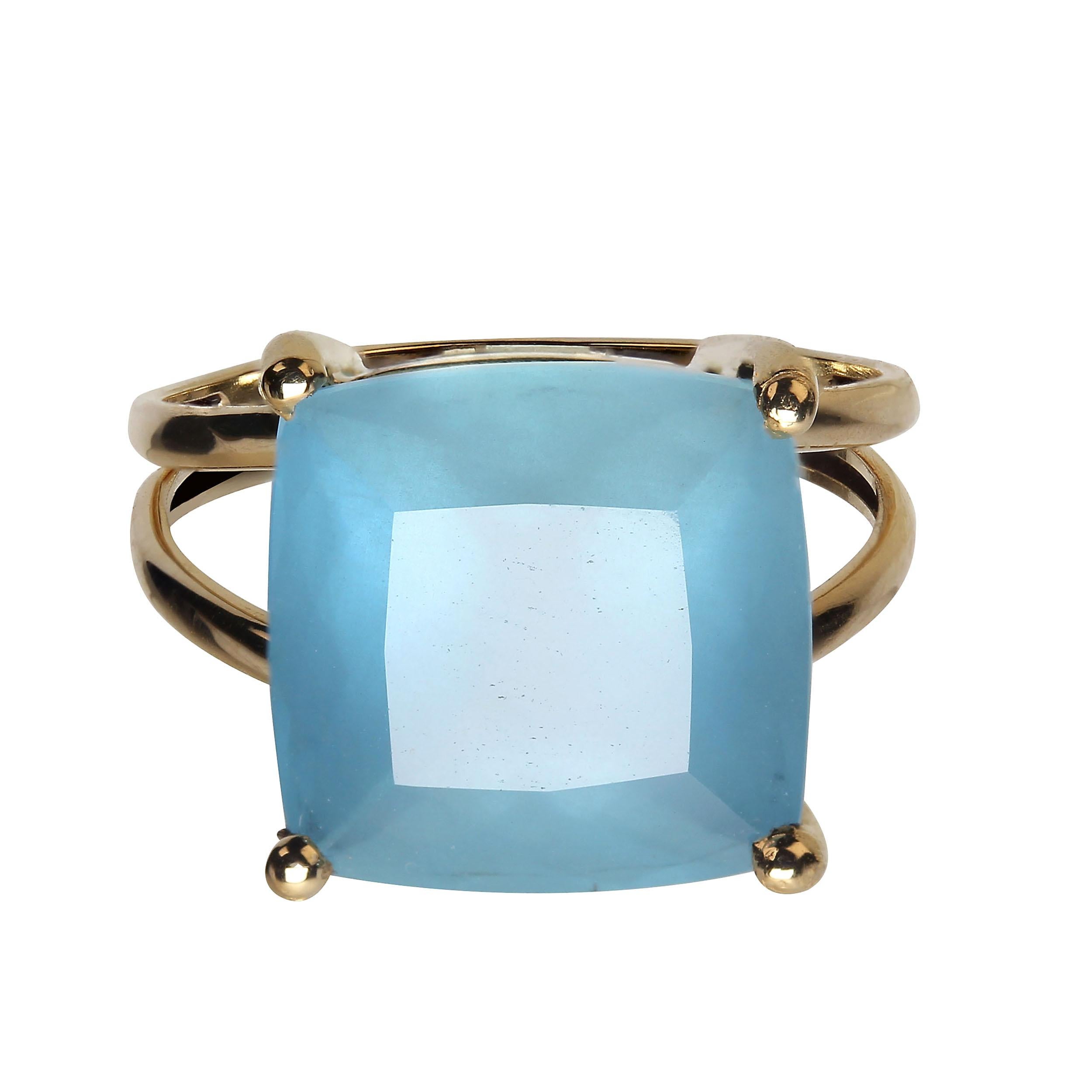 Women's or Men's AJD 7.83CT Square Aquamarine in 18K Yellow Gold  March Birthstone For Sale