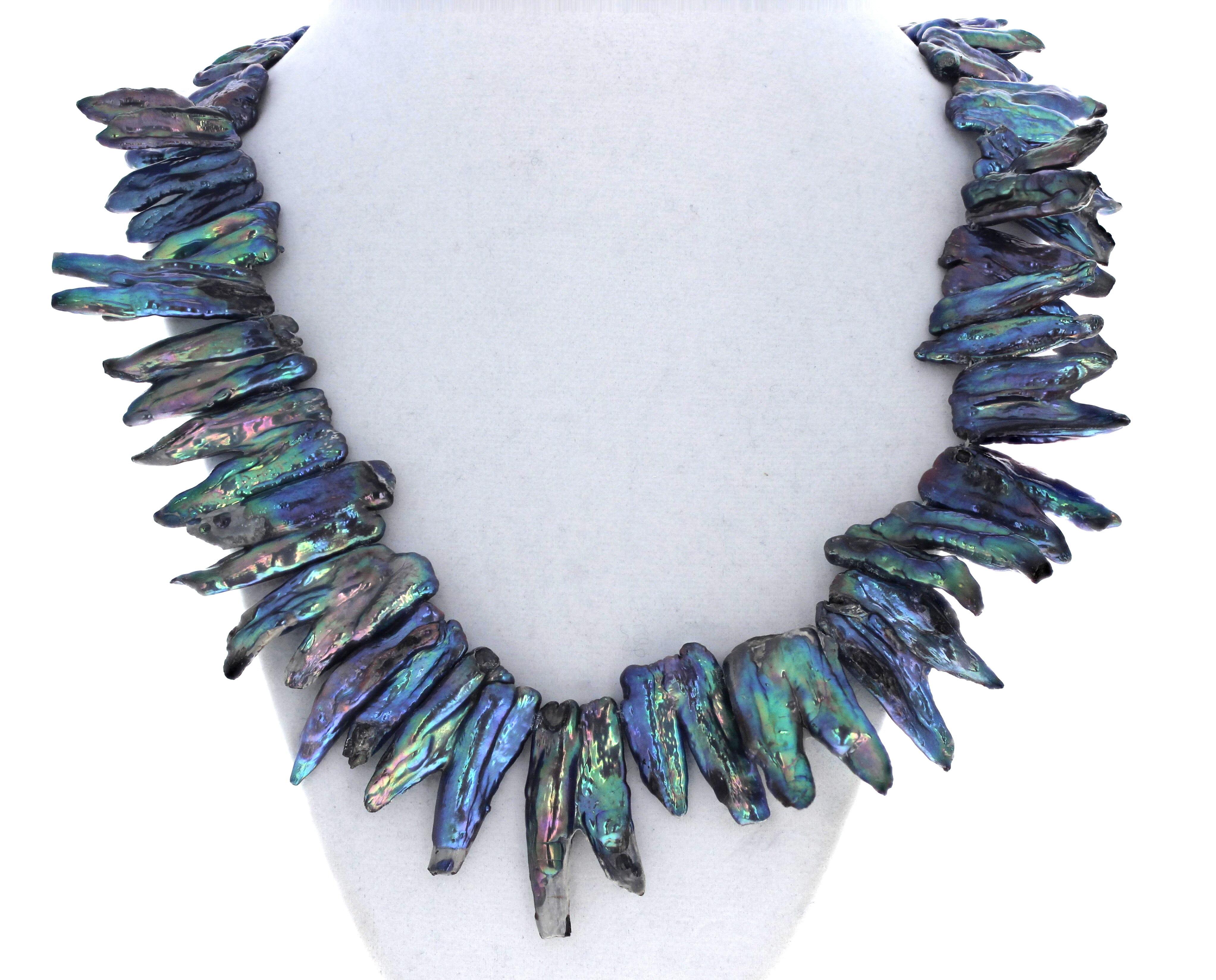 Taille mixte AJD Collier de perles à rabat de 20 pouces absolument magnifique en vente