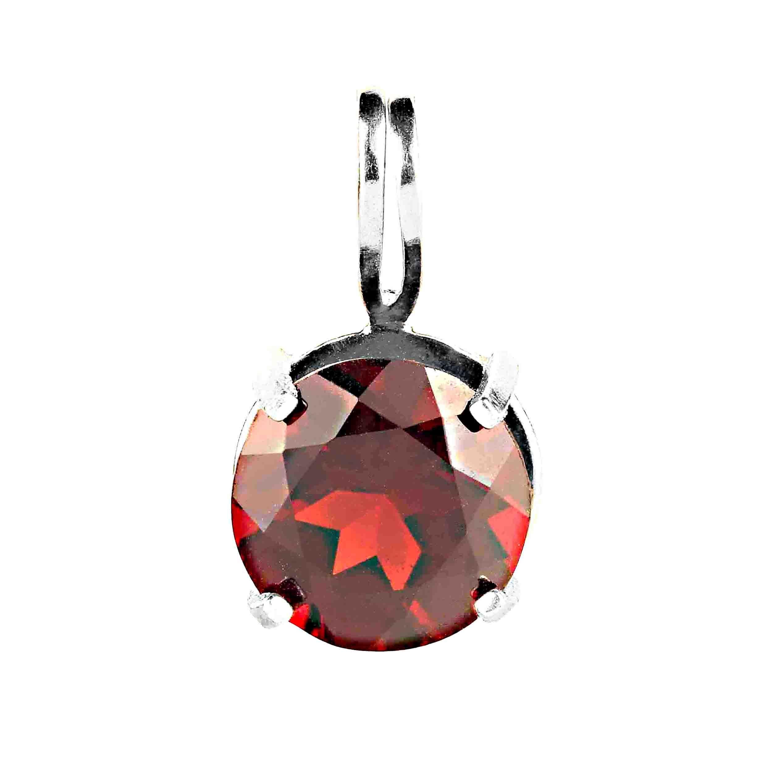 AJD Awesome Round 10MM Red Garnet and Sterling Silver Pendant In New Condition For Sale In Raleigh, NC
