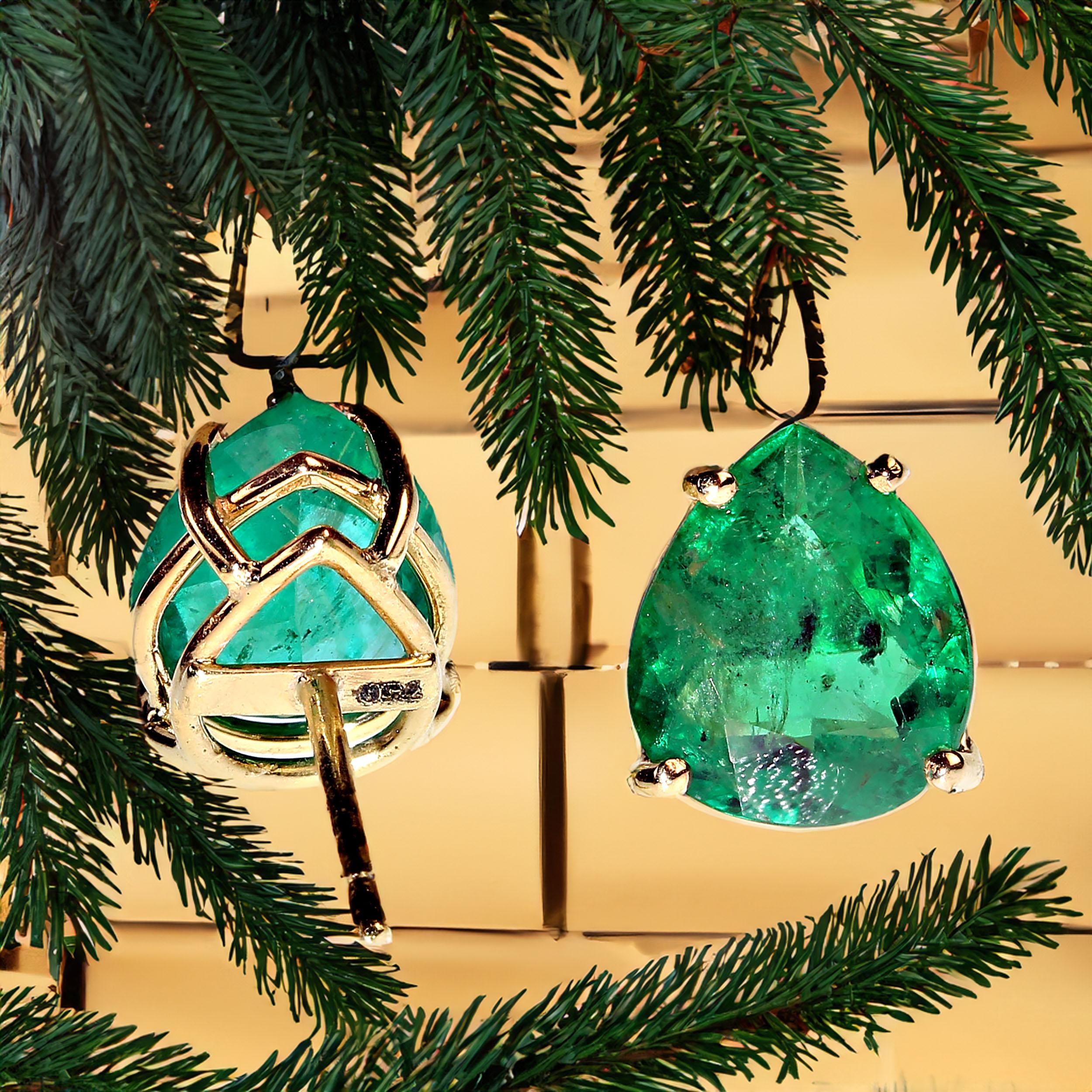 AJD Awesomely Elegant Emerald Earrings in 18K Yellow Gold For Sale 2
