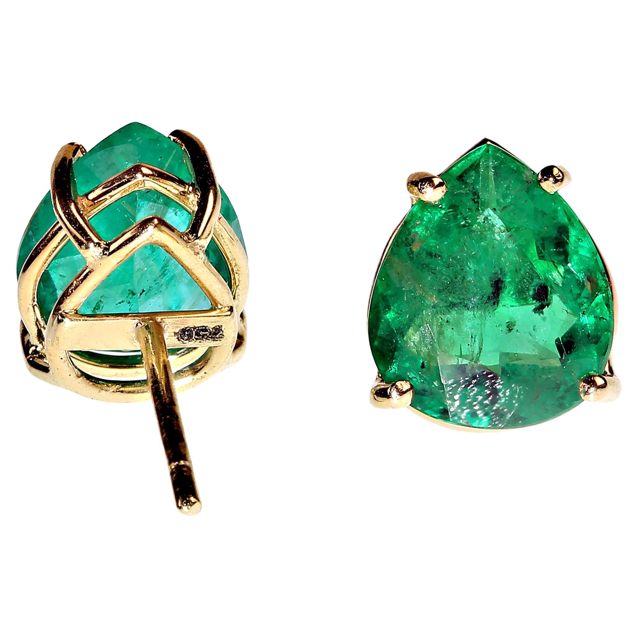 AJD Awesomely Elegant Emerald Earrings in 18K Yellow Gold For Sale
