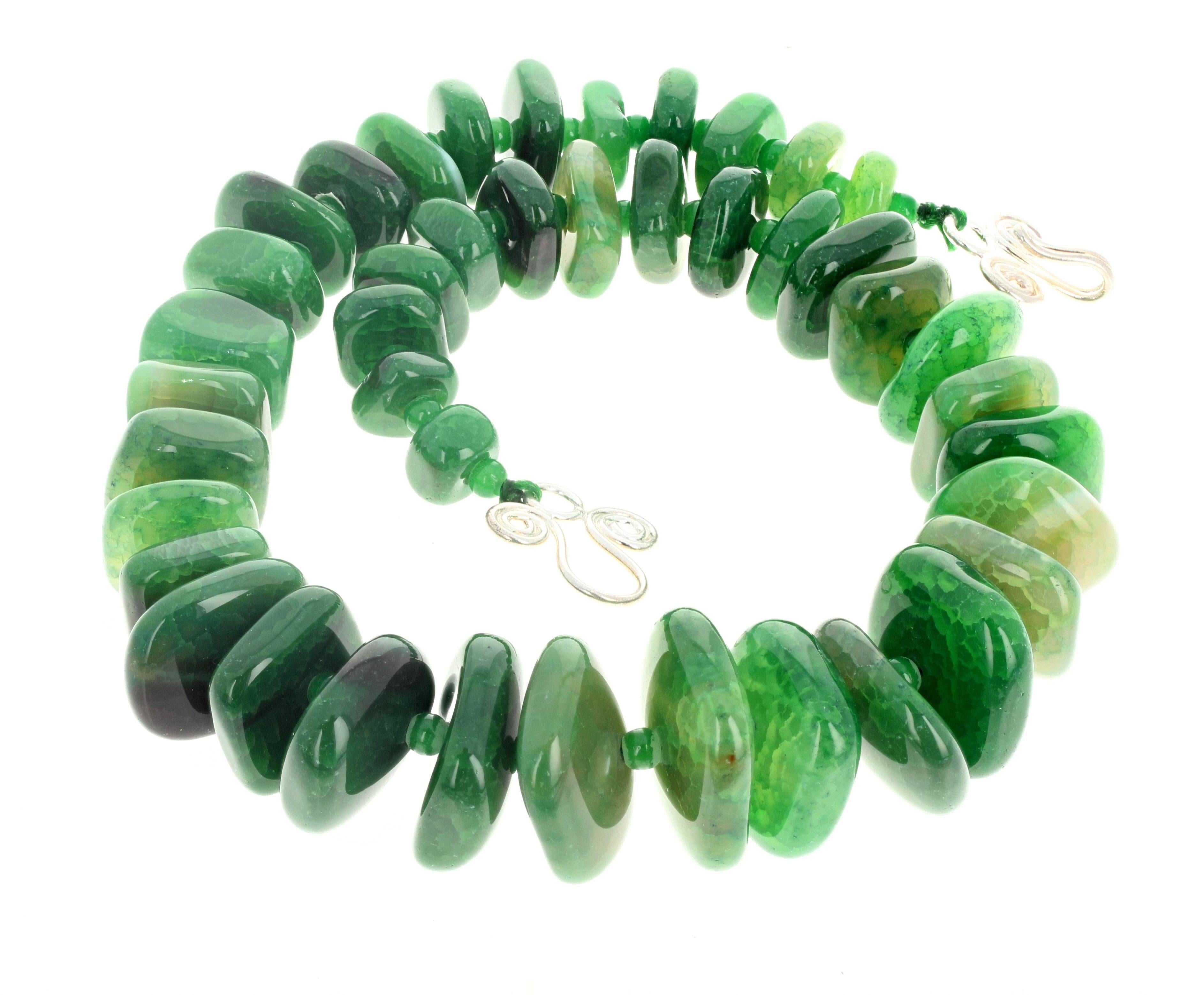 Women's or Men's AJD Absolutely Beautiful Green Graduated Natural Irregular Agate Rondel Necklace For Sale