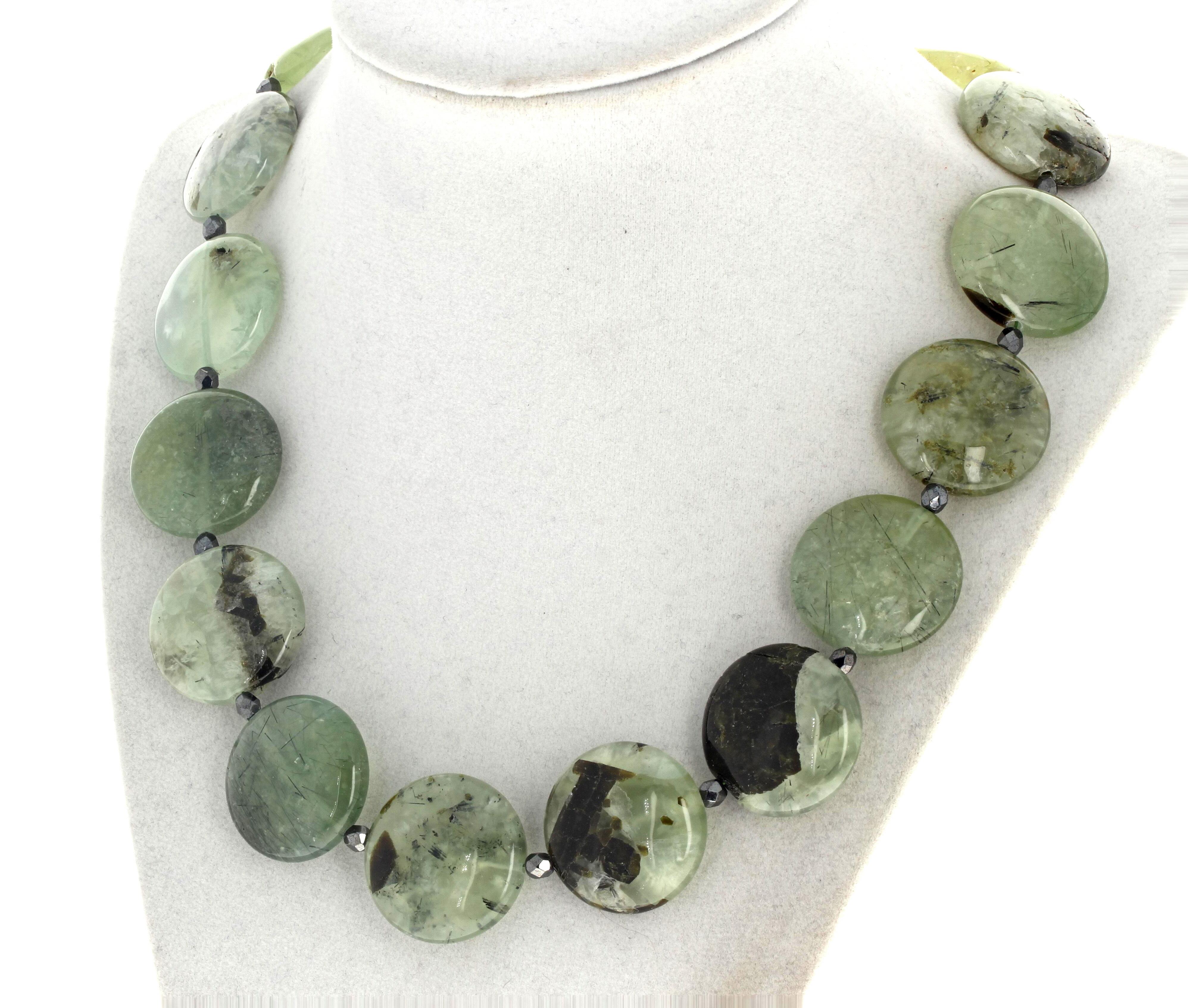 AJD Beautiful Natural Dramatically Artistic Real Prehnite Rondels Necklace For Sale 2