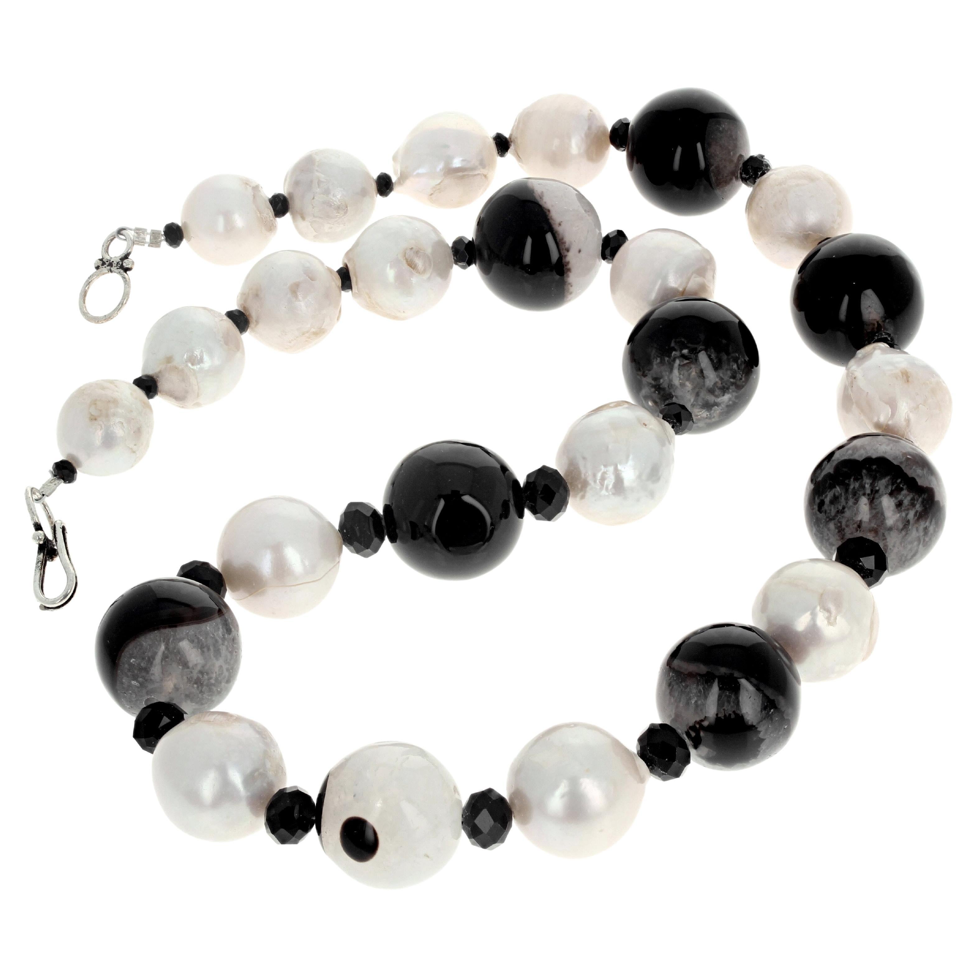 AJD Beautiful Natural Fresh Water White Pearls & Natural Agate Necklace