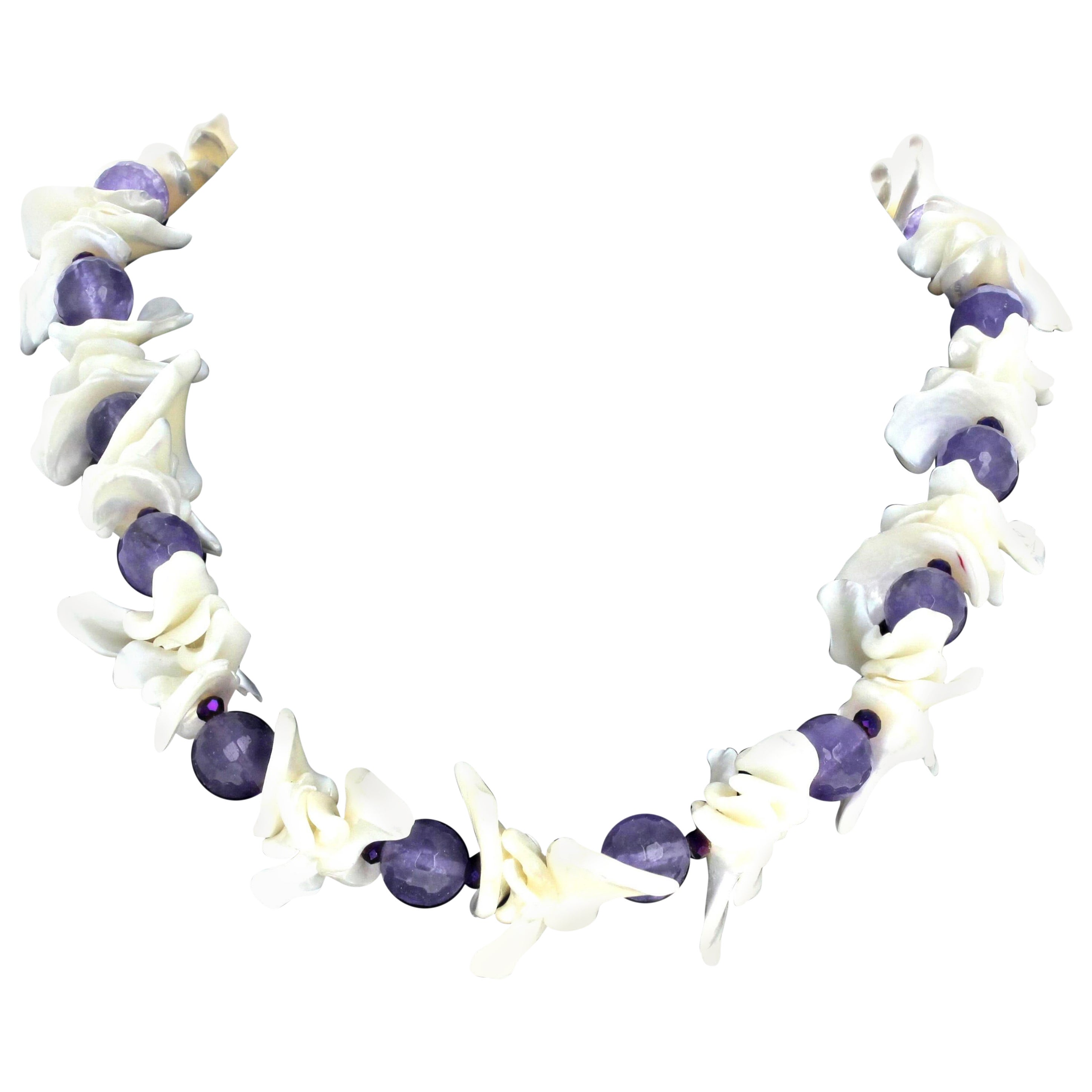 AJD Magnifique collier de 20" en nacre et améthyste véritable