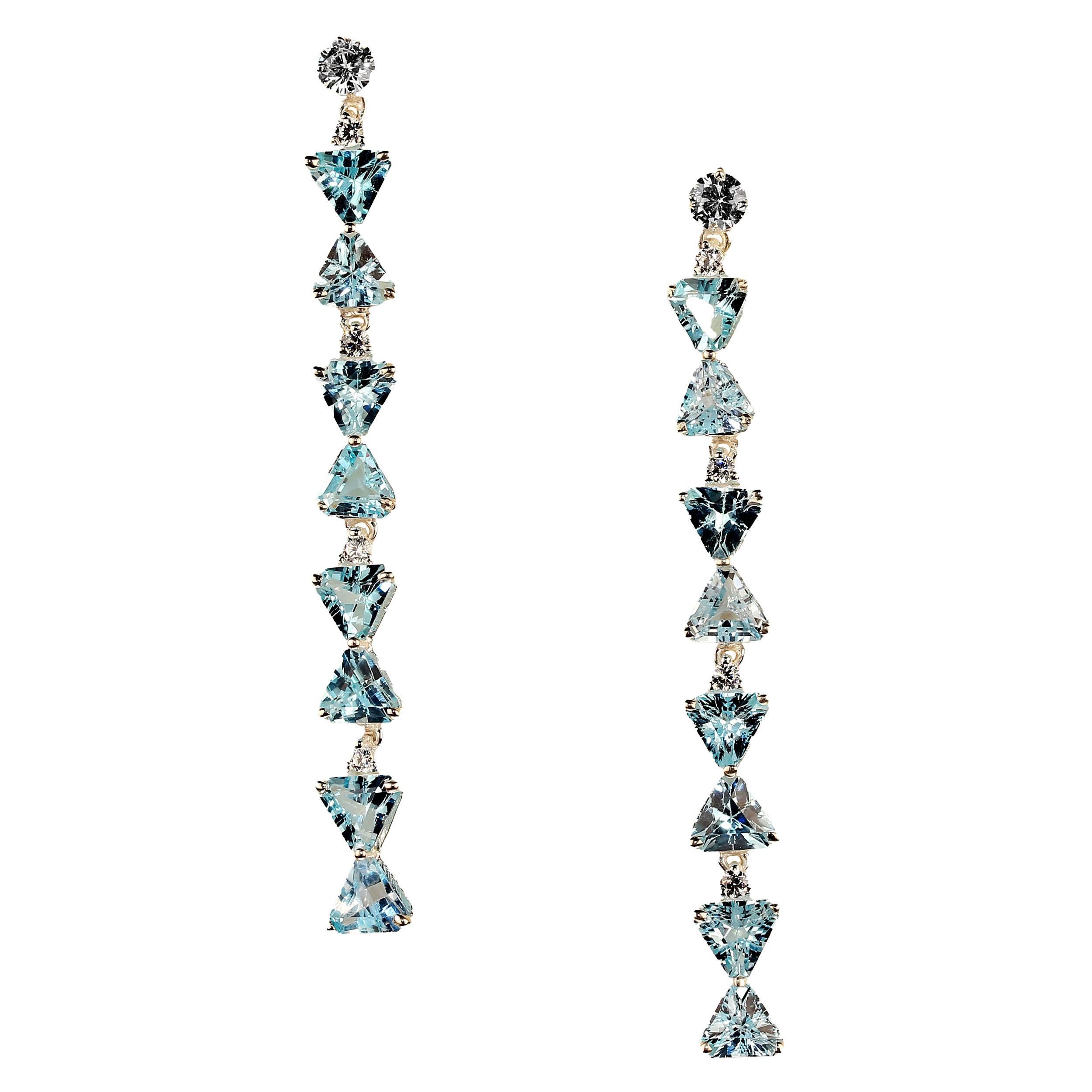AJD Bedazzling Blue Topaz Dangle and Sterling Silver Earrings In New Condition For Sale In Raleigh, NC
