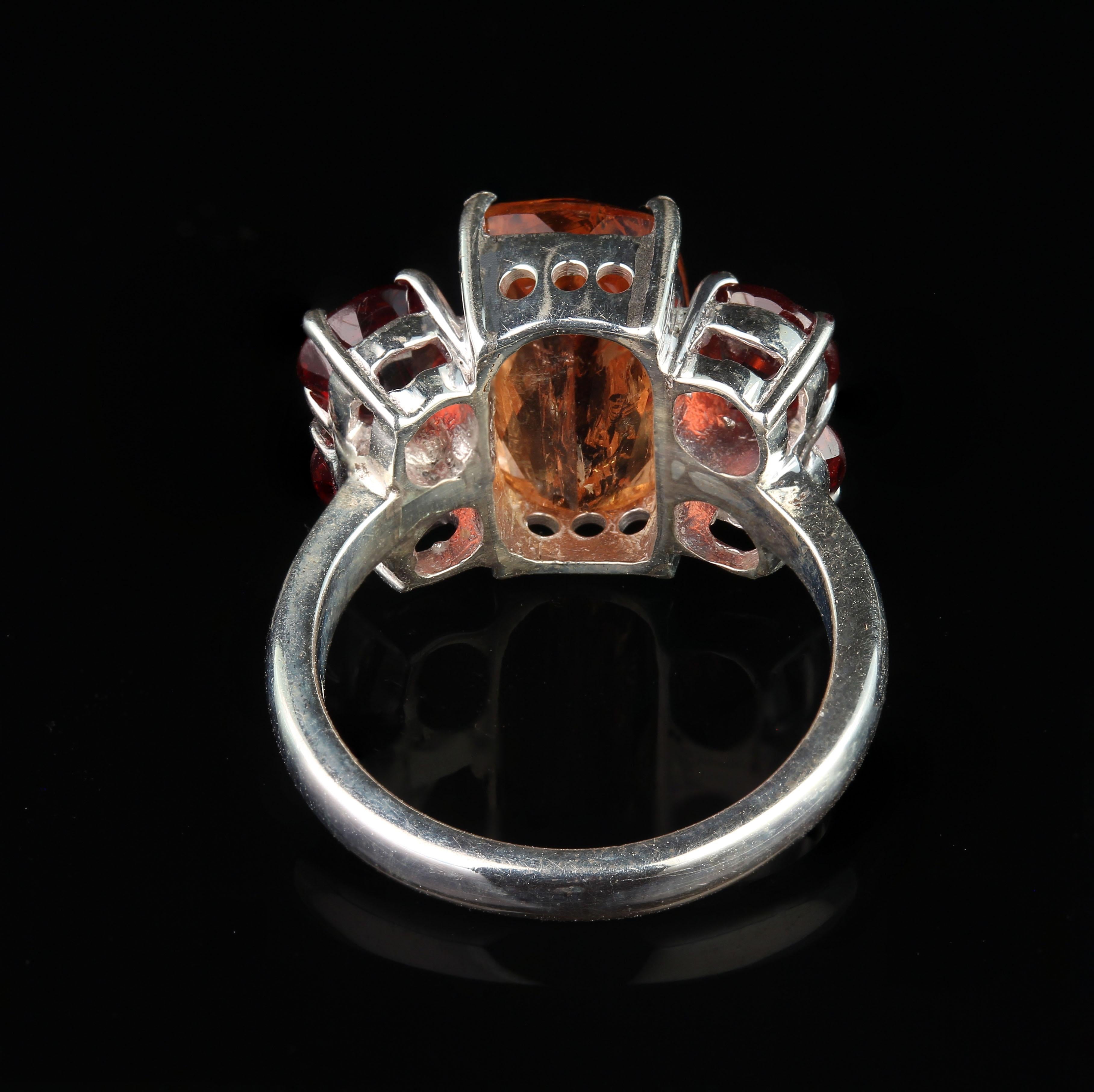 AJD Bold Dinner-Ring aus Sterlingsilber mit kaiserlichem Topas und roten Granaten (Antiker Kissenschliff) im Angebot