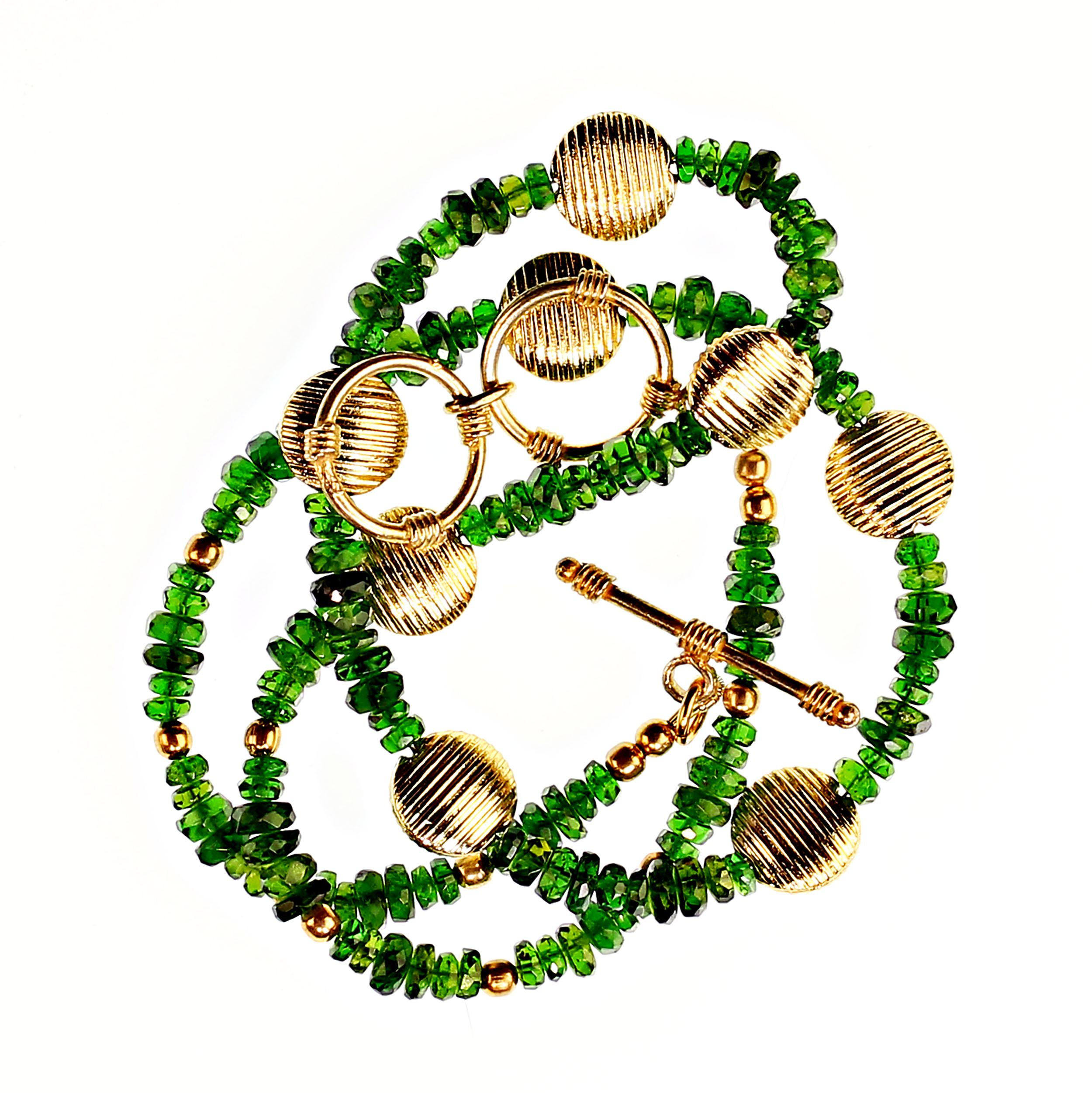 AJD Brilliant Green Chrome Diopside Necklace with Goldy Accents  Great Gift! For Sale 2