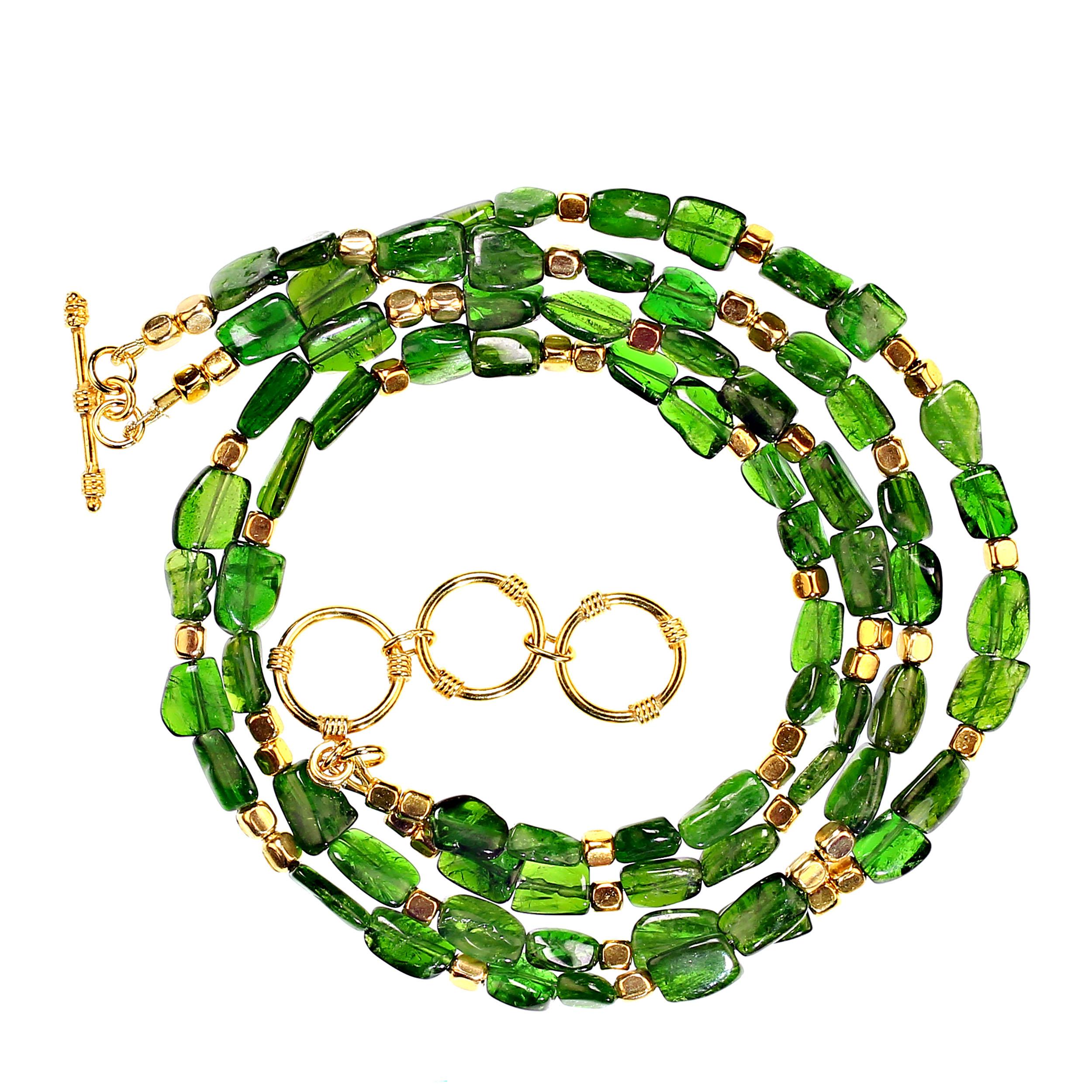 AJD Brilliant Green Chrome Diopside Necklace with Goldy Accents  Great Gift! For Sale 3