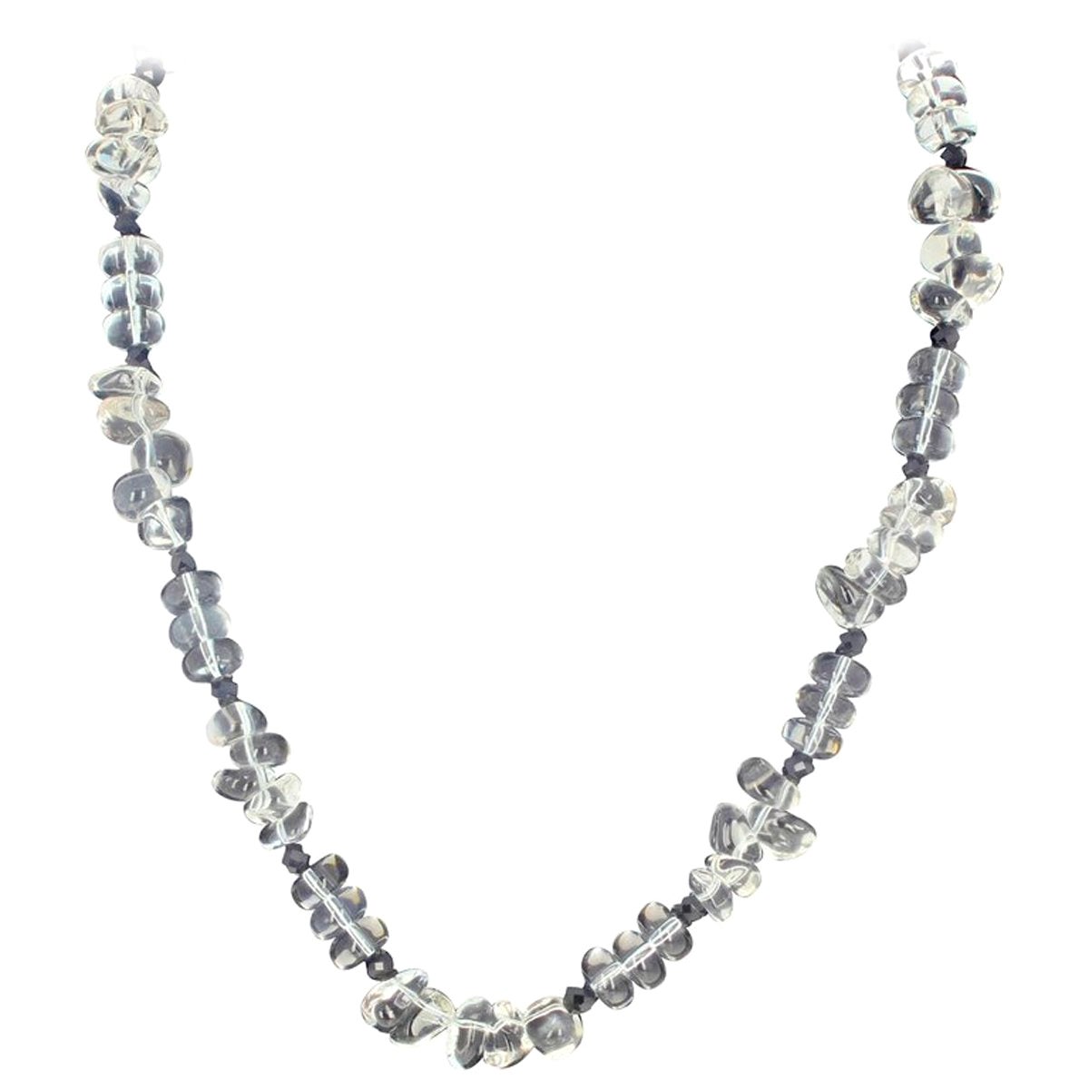 Diese schöne 17,5 cm lange natürliche Quarz-Halskette ist mit glitzernden Edelstein geschliffenen schwarzen Spinell verbessert und mit einem abgedunkelten Sterling Silber Diamant verkrustet Haken Verschluss.  Der Flip-Flop der Edelsteine lässt ihn