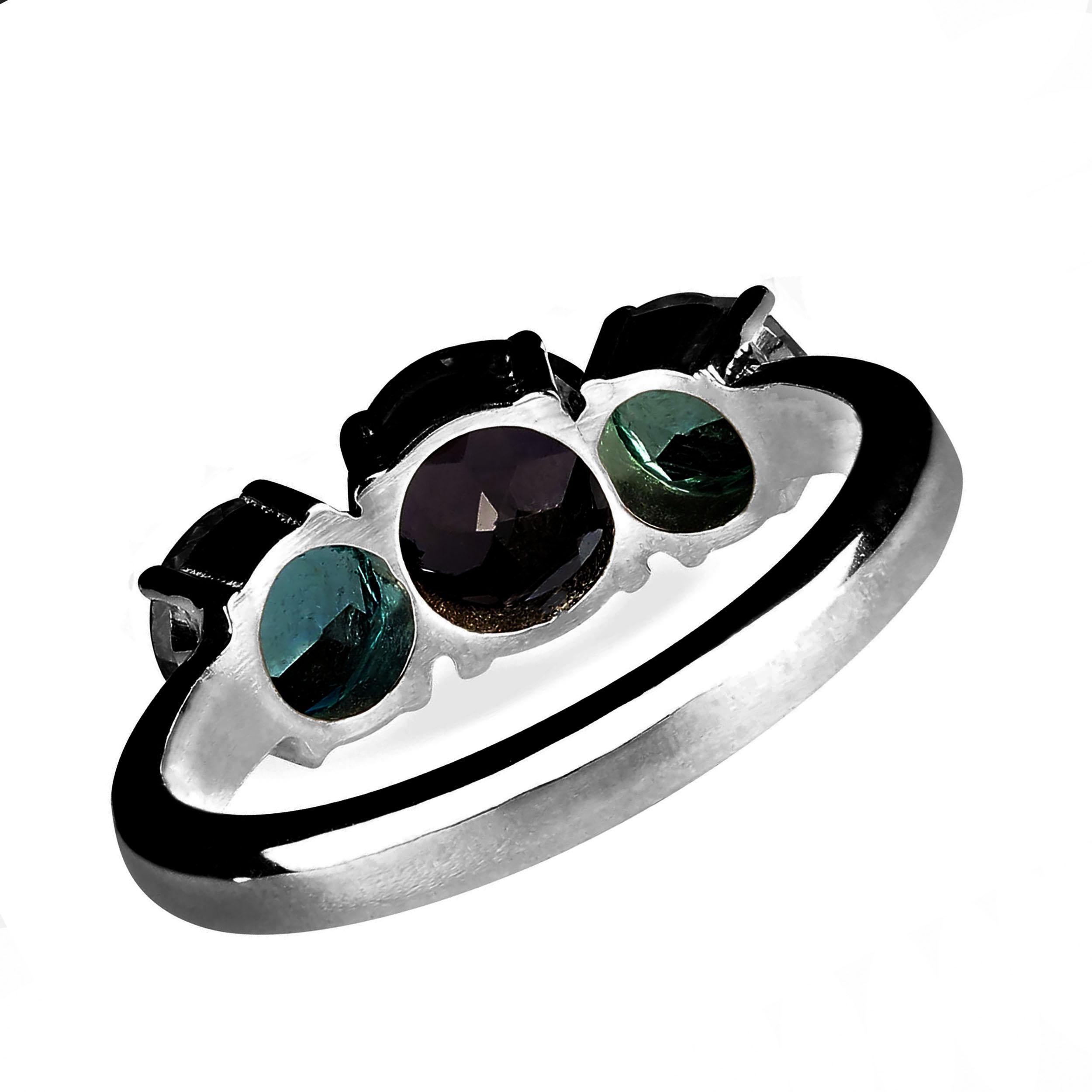 da uomo o donna A.J.D. Anello classico con tre pietre di tormalina blu in vendita