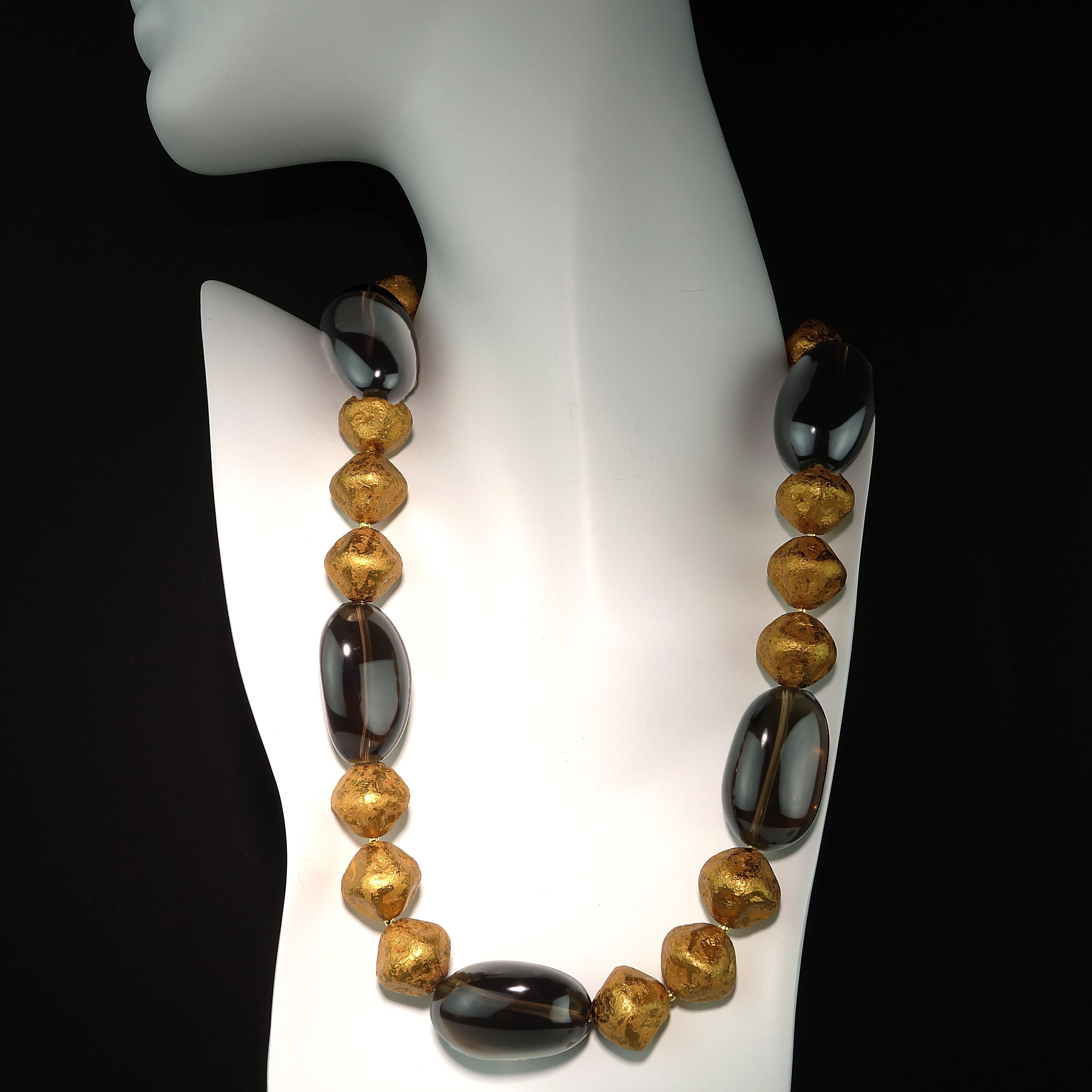 AJD Distinctive Collier de perles tchèques en quartz fumé et or en vente 2