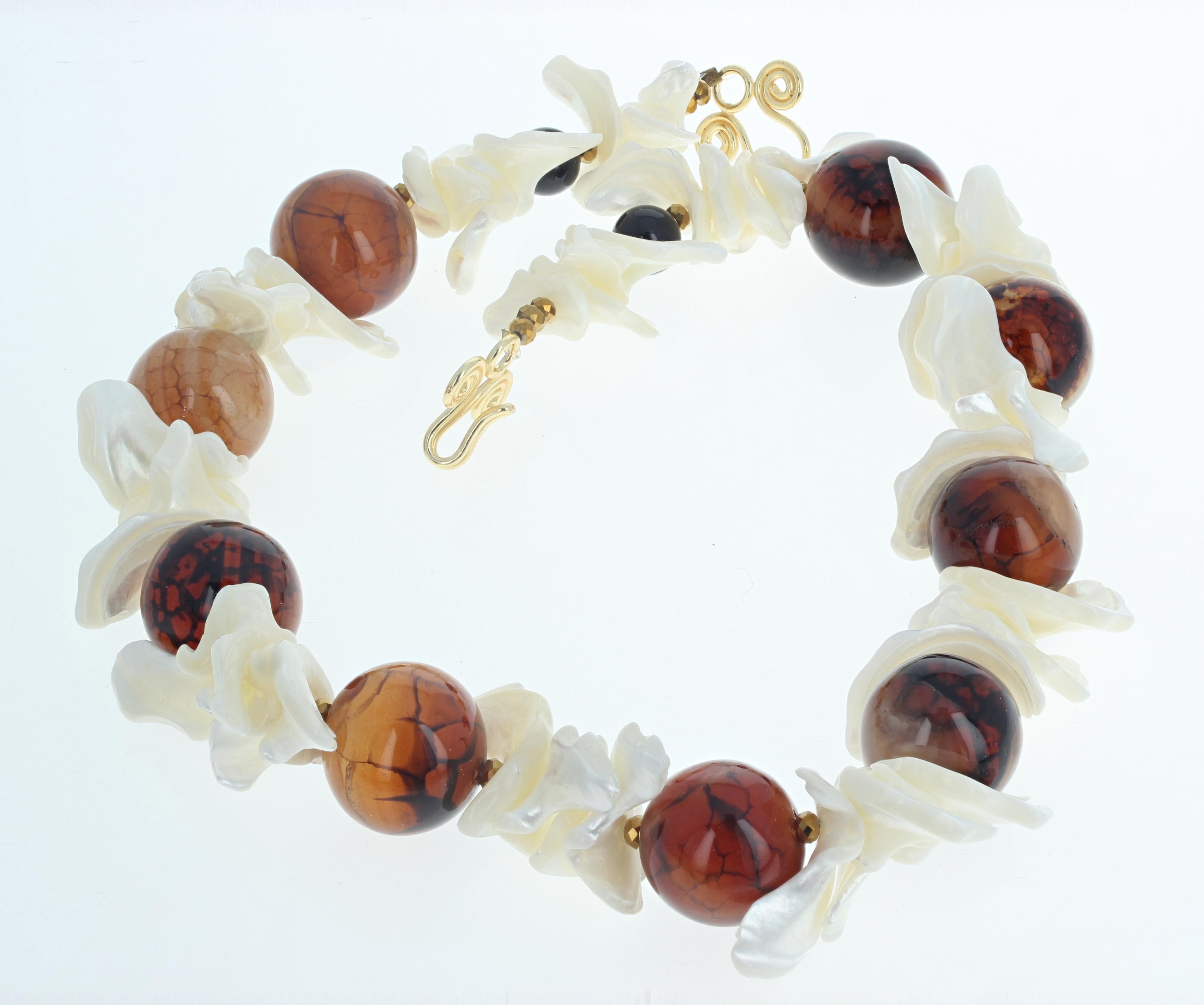 AJD Dramatic Elegant Natural Translucently Glowing Agate & Pearl Shells Necklace For Sale 3