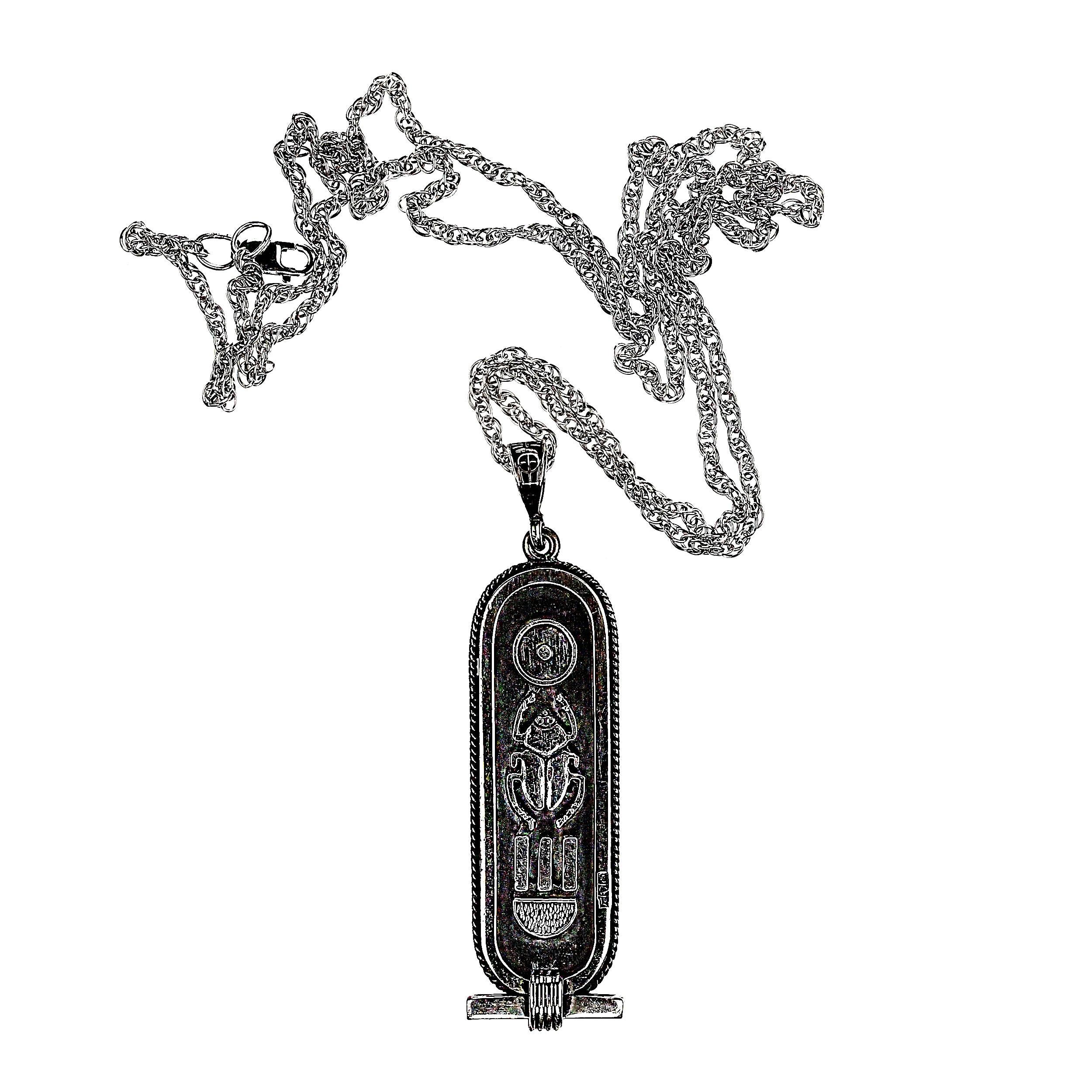 Pendentif cartouche hiéroglyphe égyptien AJD en vente 1