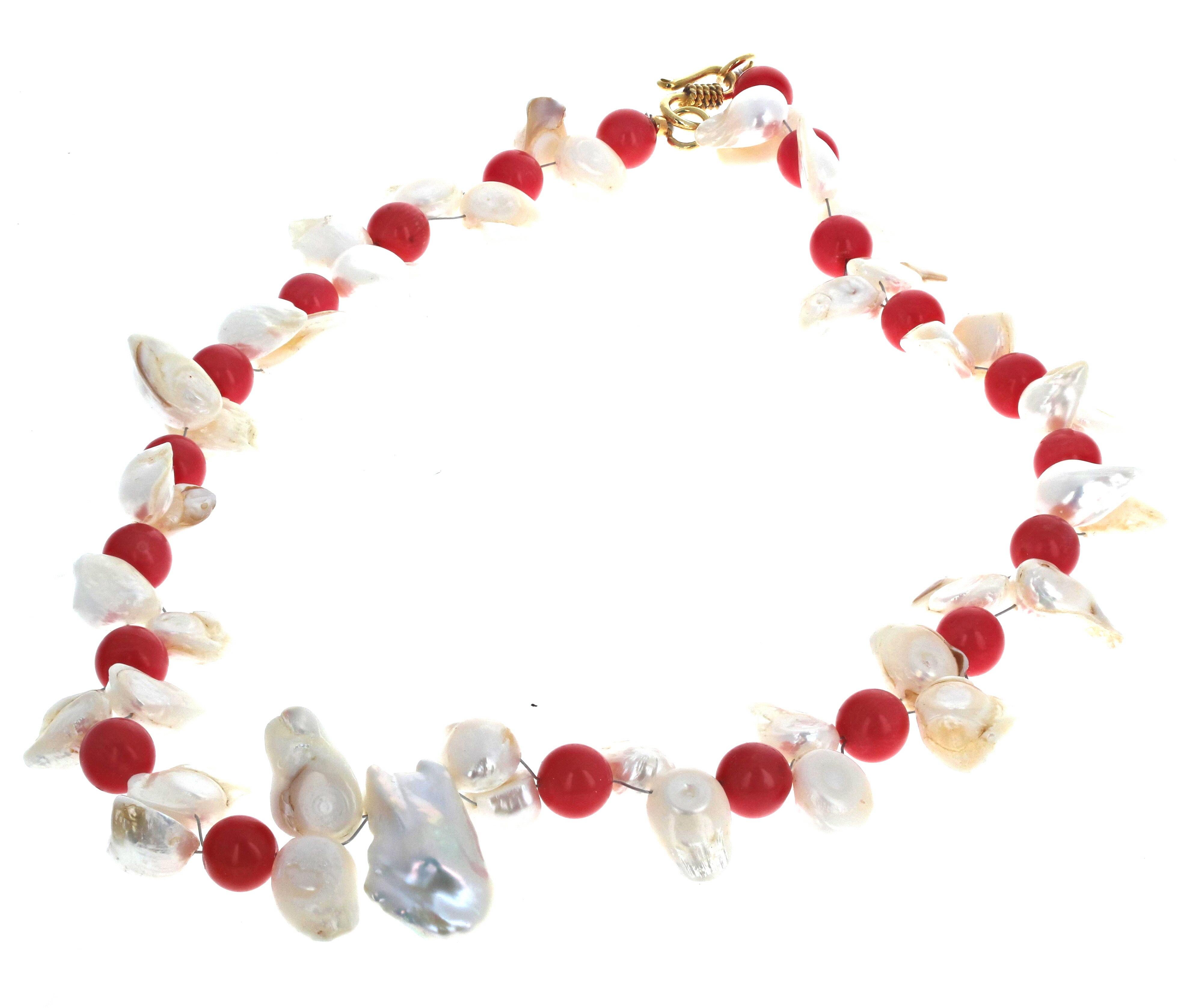 AJD Elegante weiße Perlen & orangefarbene italienische runde Perlen & echte Koralle 21