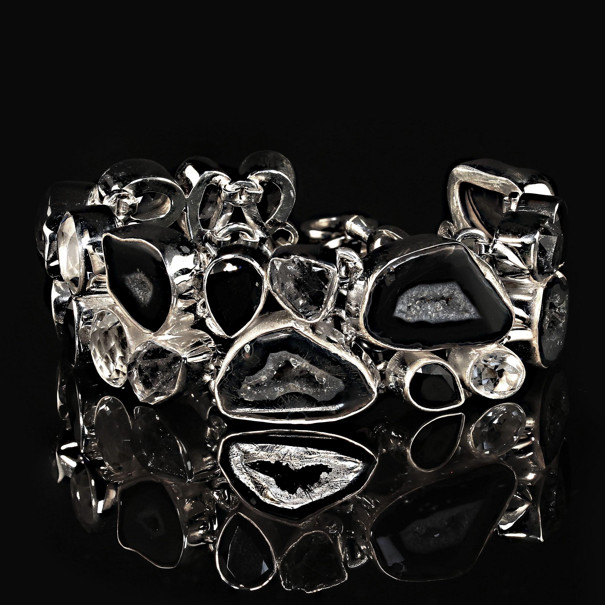 AJD Elegant Black and White Gemstone Bracelet For Sale 6