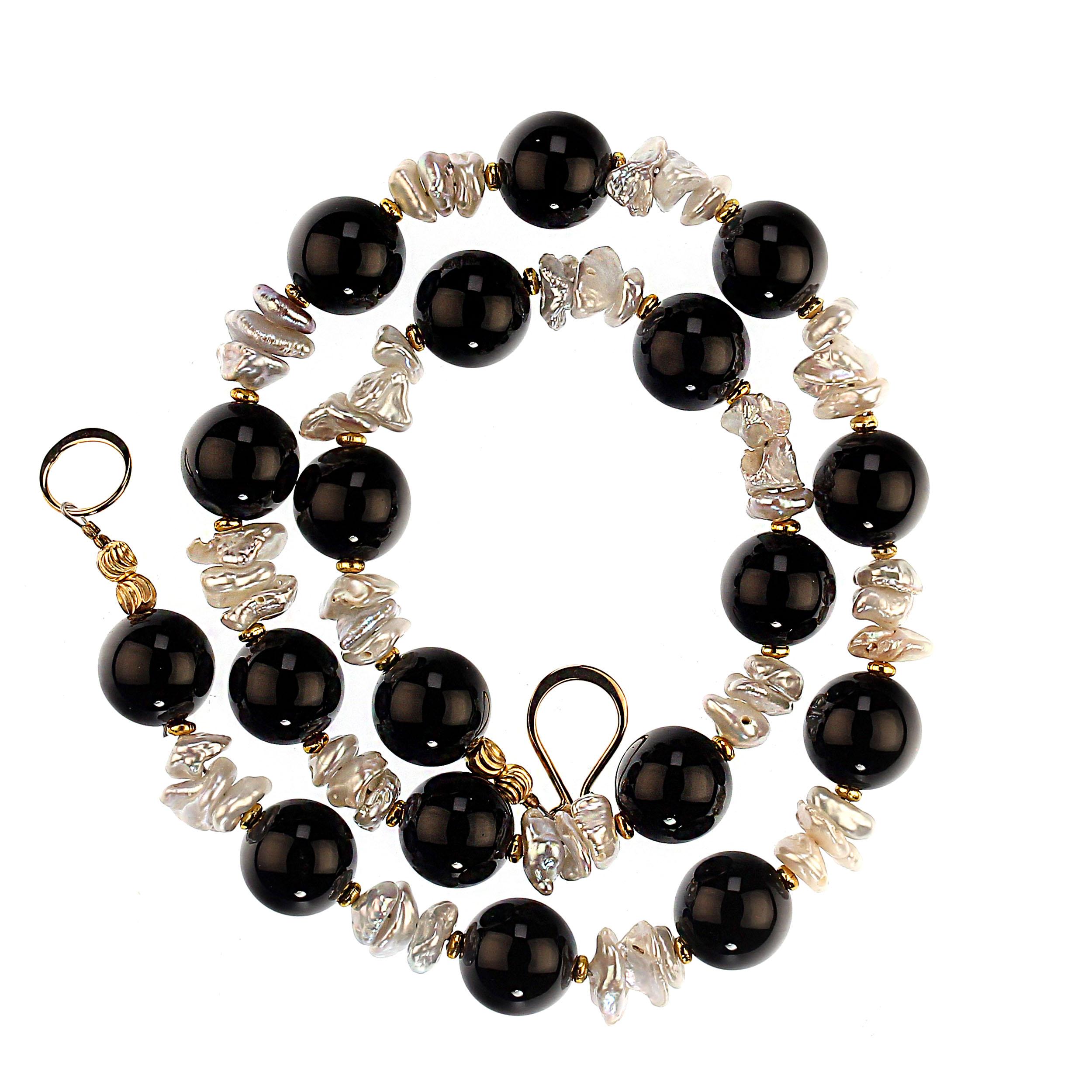 AJD Elegant Black Onyx and White Pearl Necklace June Birthstone  Great Gift!! For Sale 3