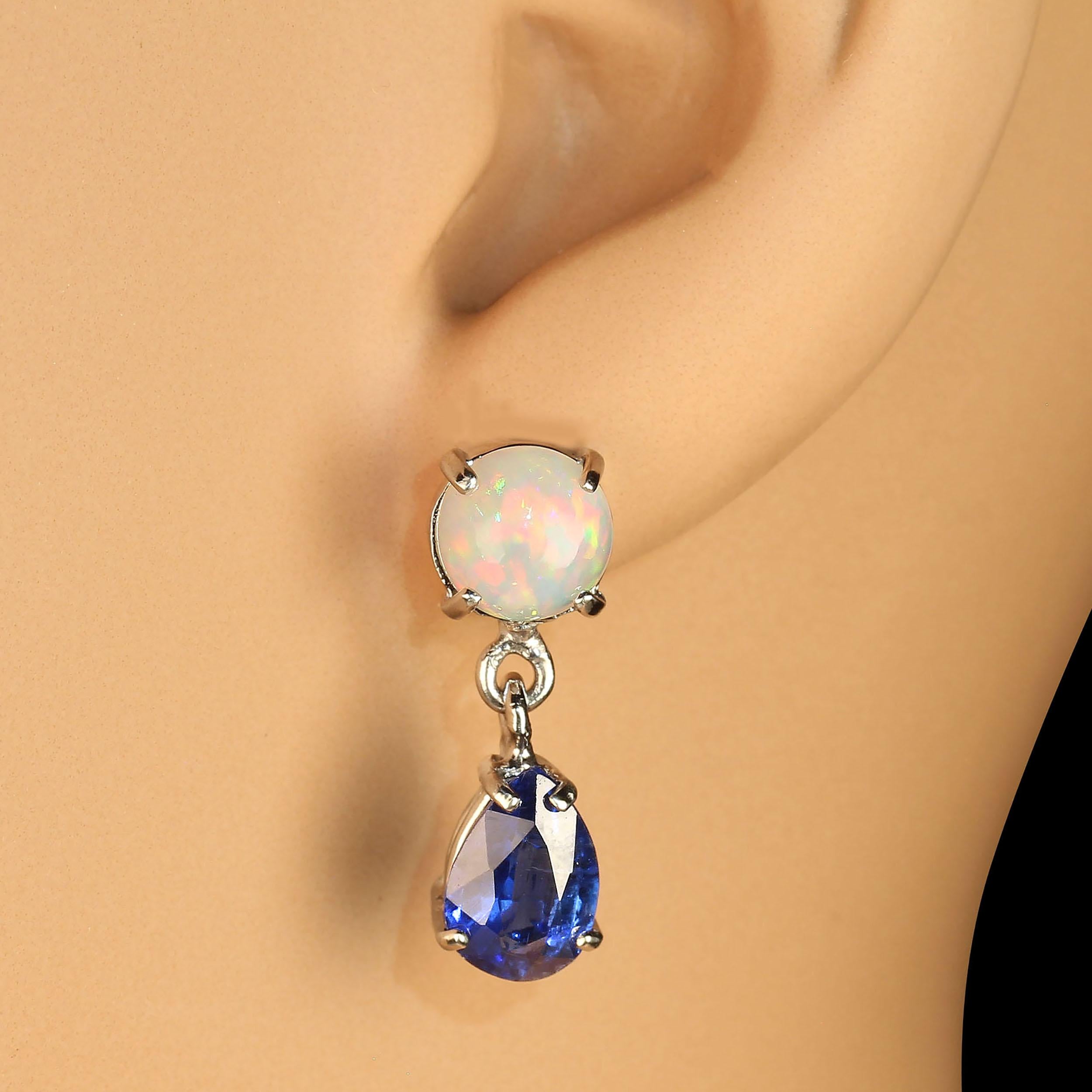 AJD Elegante Ohrhänger aus blauem Kyanit und Opal aus 14 Karat leuchtendem Weißgold 1