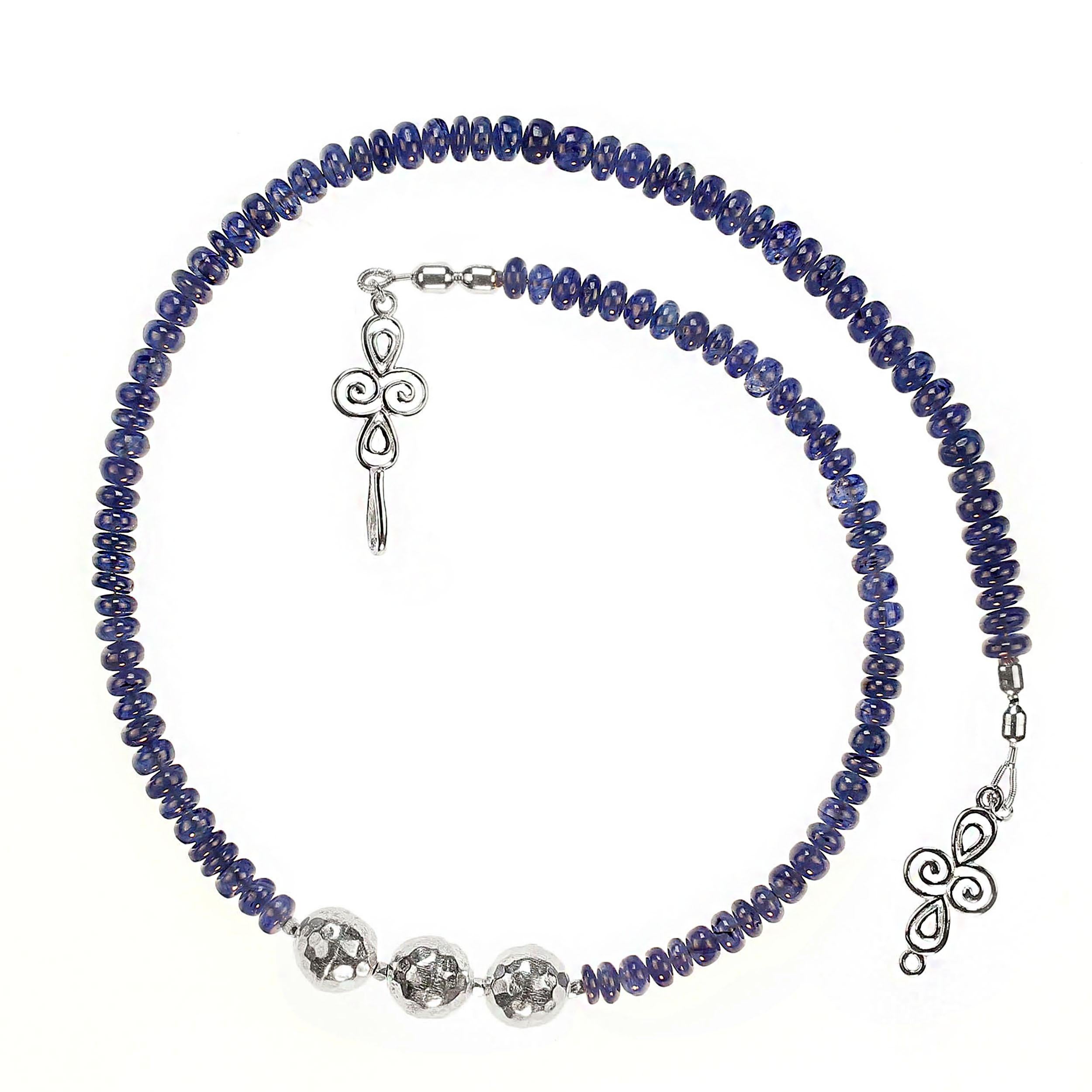 AJD Elegant Blue Sapphire and Sterling Silver 19 Inch Necklace For Sale 1