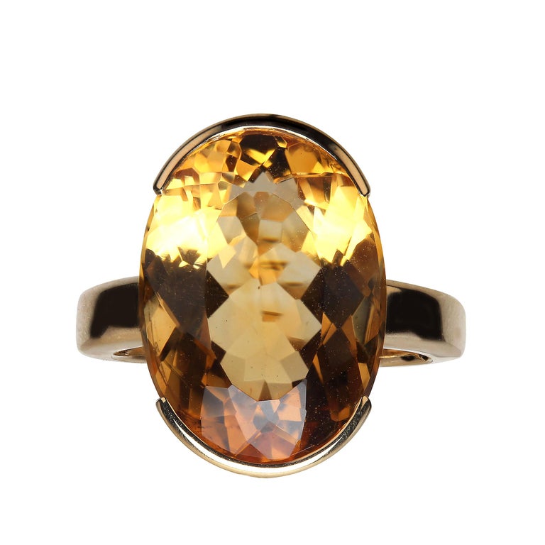 AJD Elegant  Brazilian Oval Citrine in Handmade 18K Yellow Gold Ring In New Condition For Sale In Raleigh, NC