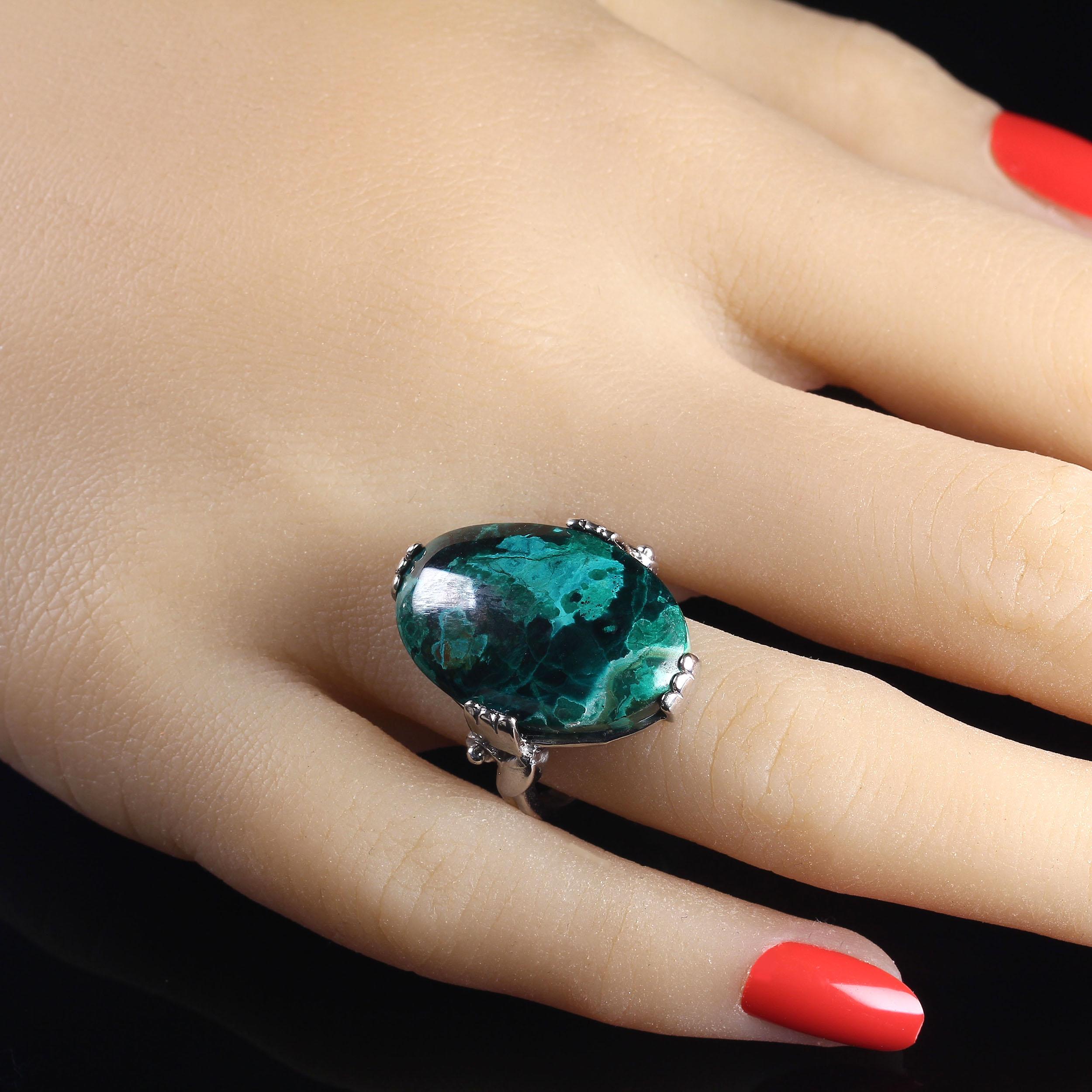 Eleganter Chrysocolla-Cabochon aus 14 Karat Weißgold von AJD im Angebot 1
