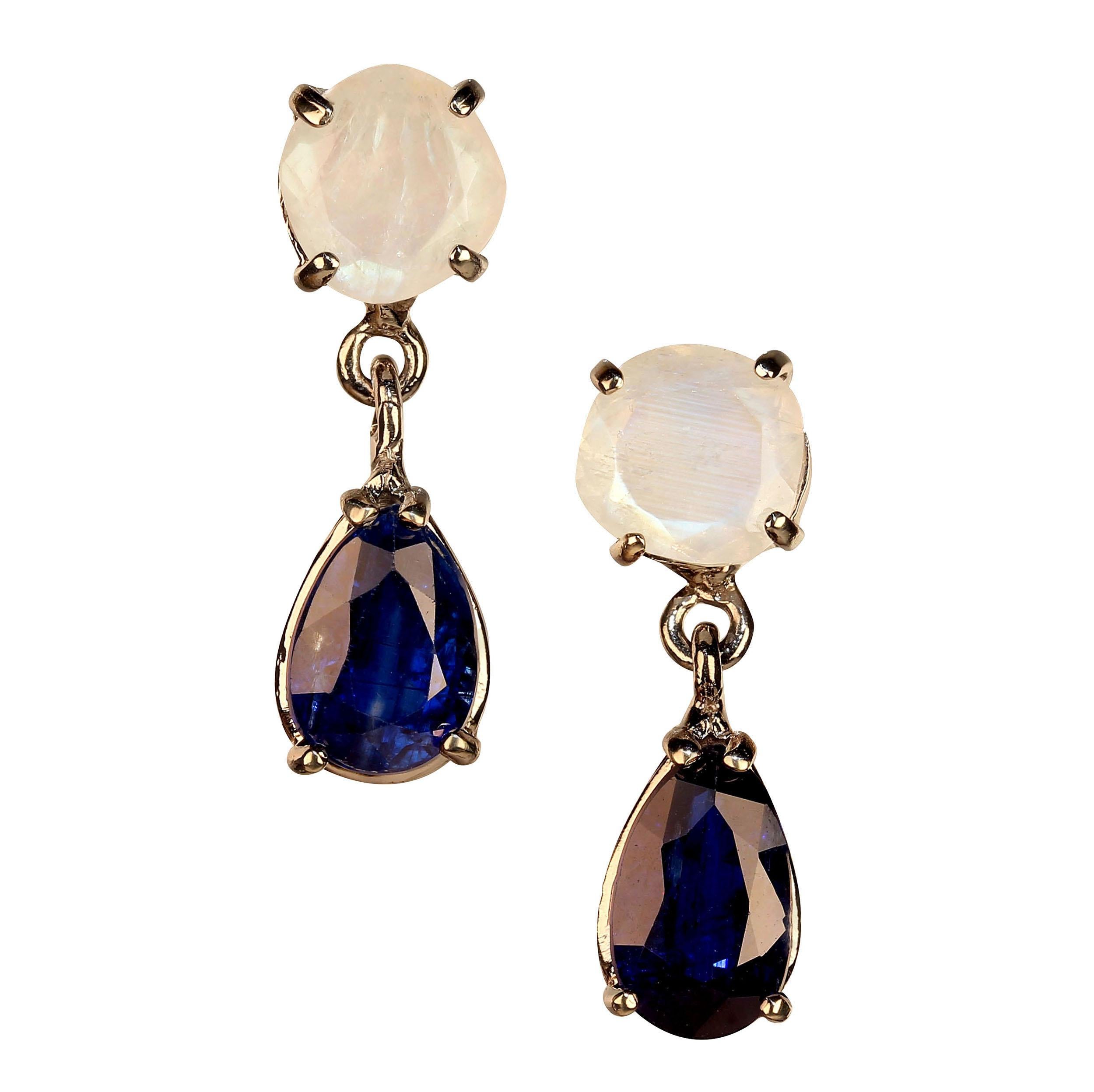 AJD Orecchini eleganti in pietra di luna e kyanite in oro bianco 14K In condizioni Nuovo in vendita a Raleigh, NC
