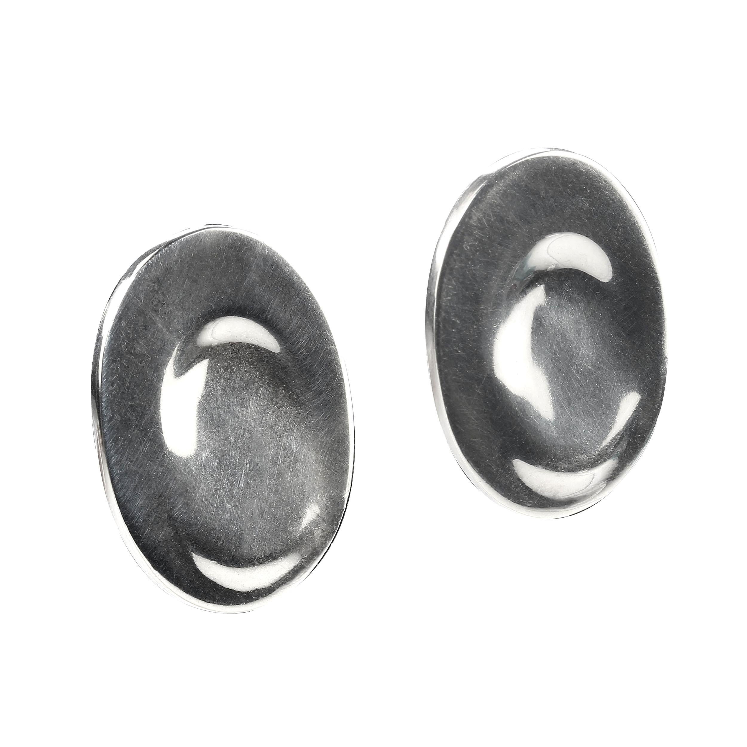 AJD Elegant Sterling Silver Oval Earrings For Sale 1