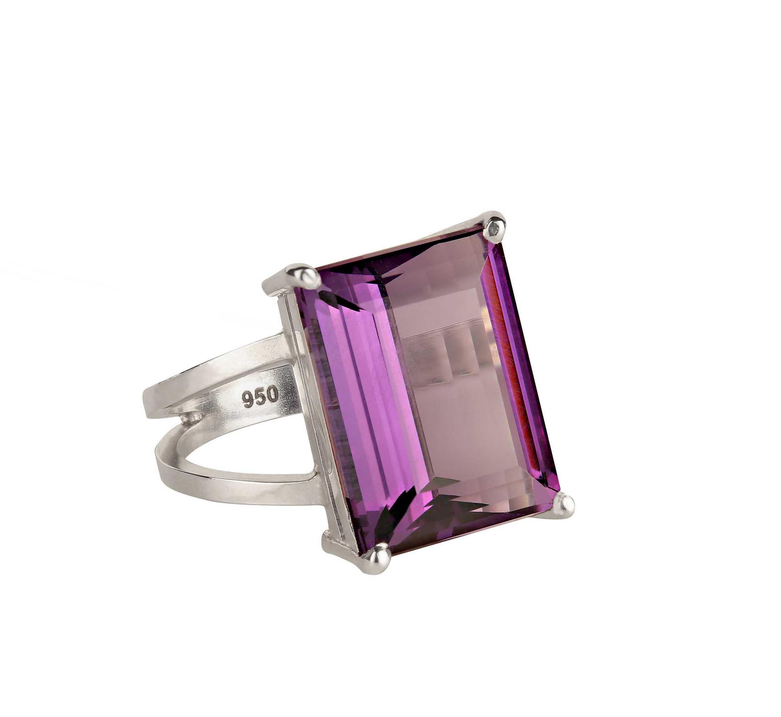 AJD Emocionante Corte Esmeralda 12CT Amatista y Sterling  ¡Anillo Piedra de Nacimiento de Febrero! en Nuevo estado para la venta en Raleigh, NC
