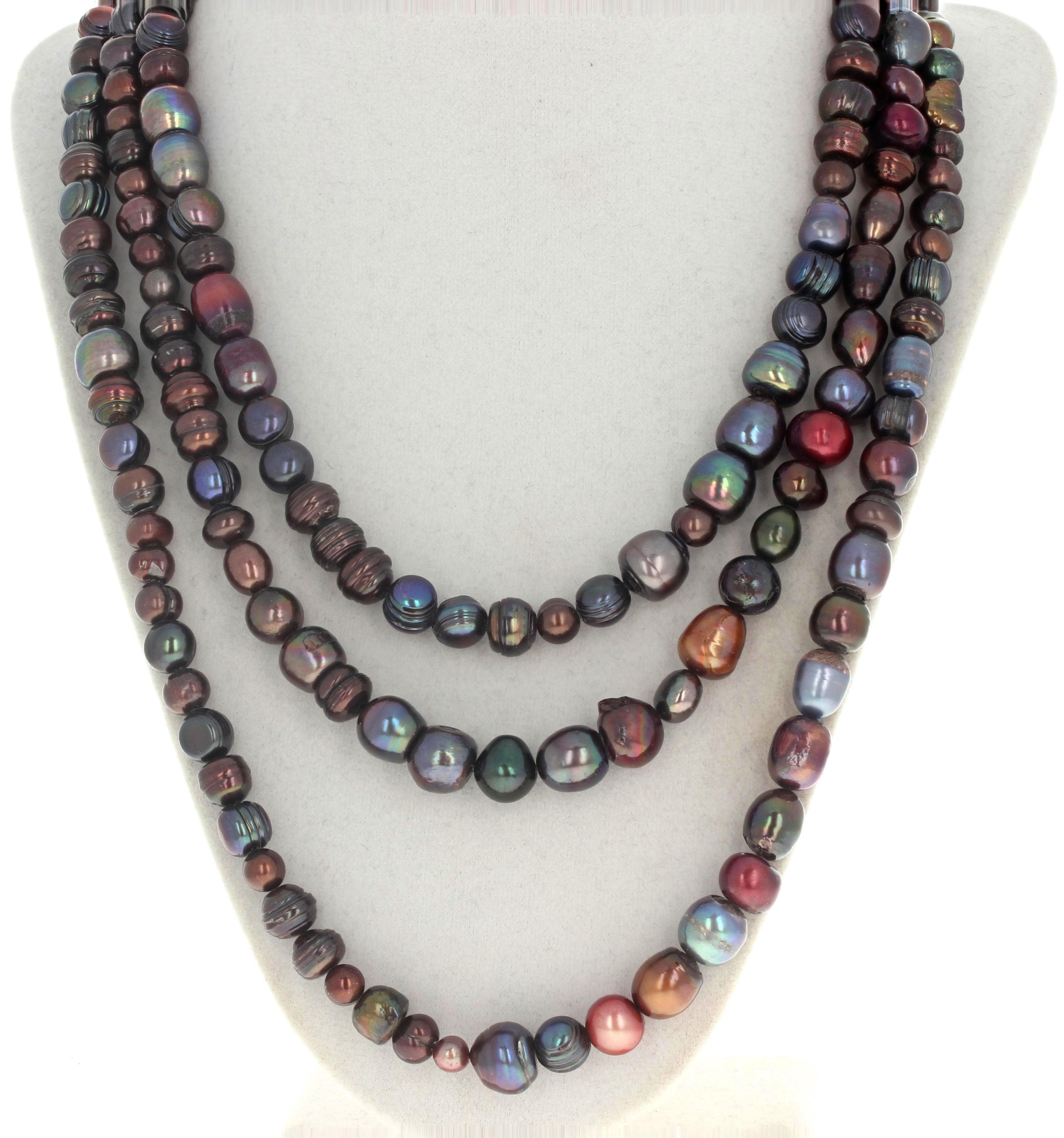 AJD Extraordinary Multi-Color Peacock 3-Strand Cultured Pearl Necklace In New Condition For Sale In Raleigh, NC