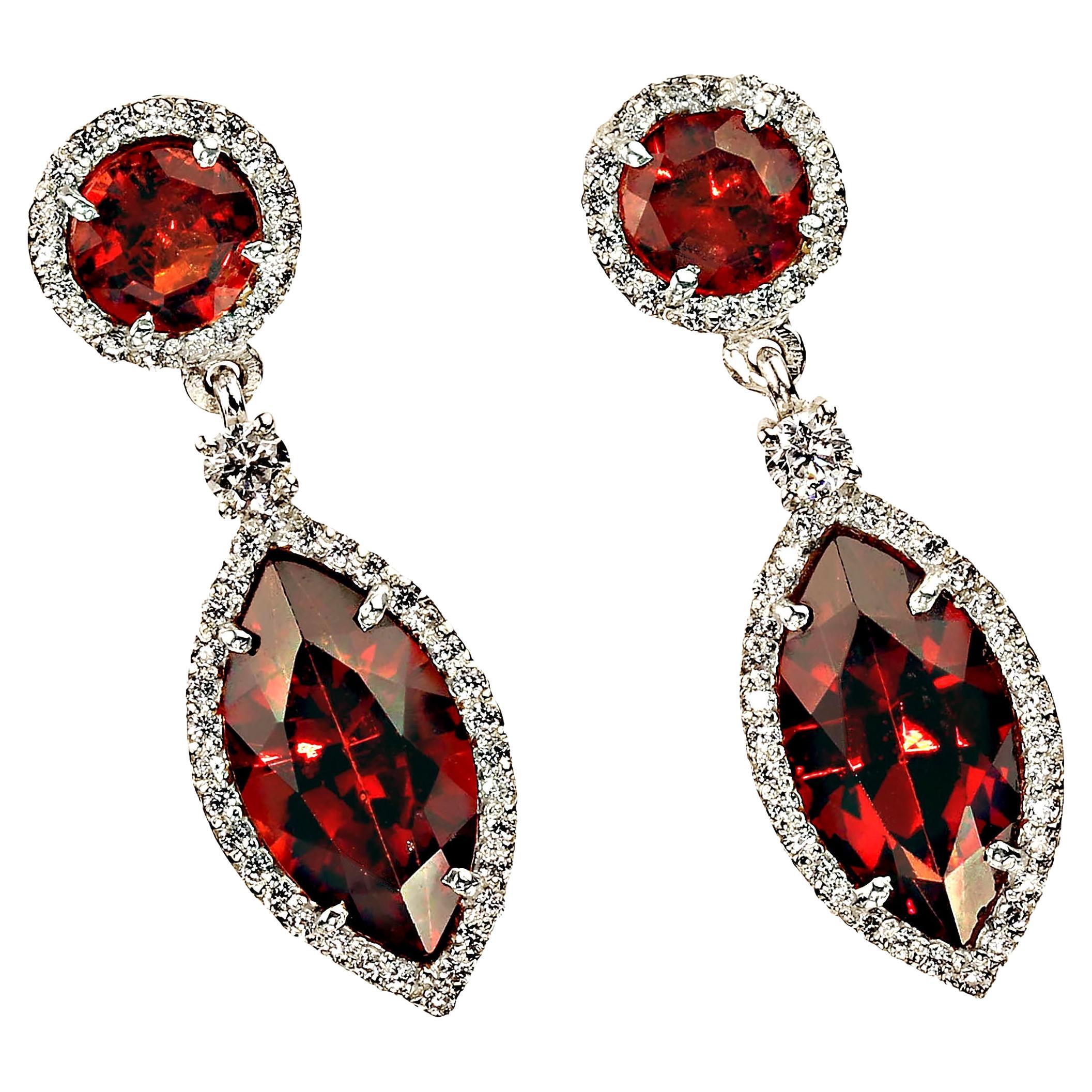 Sparkling Earrings to grace your earrings and brighten your life! These spectacular bright red earrings are perfect for the coming holiday season. Round garnets sit on your ear and are secured with posts and push backs. Gorgeous bright red Mali