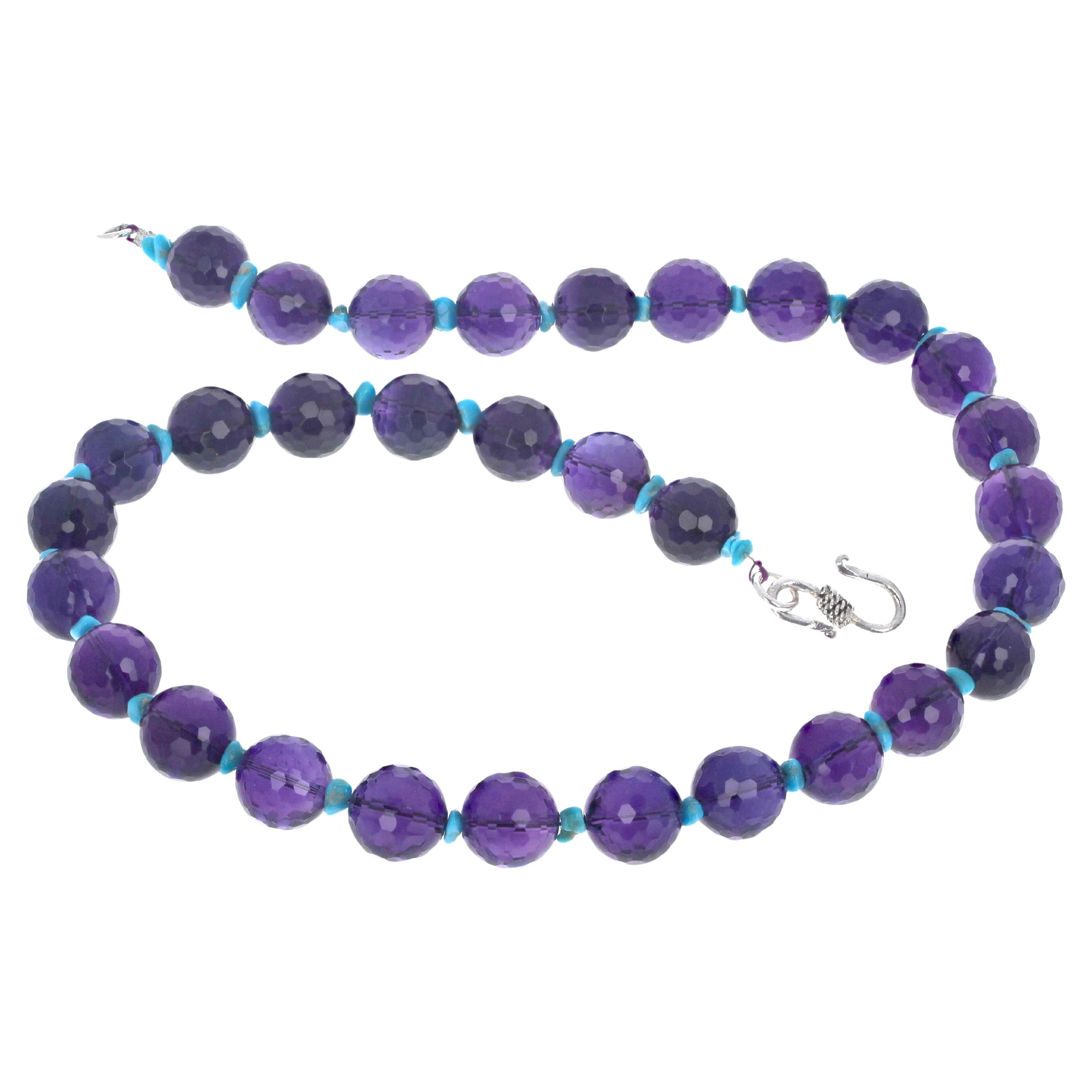 Le ametiste rotonde da 13 mm con taglio a gemma altamente lucidato scintillano e brillano magnificamente. I piccoli distanziatori sono veri e propri turchesi blu da 5 mm. Ogni gemma di ametista è reale, enorme e magnifica. Questo è lungo 20 pollici.