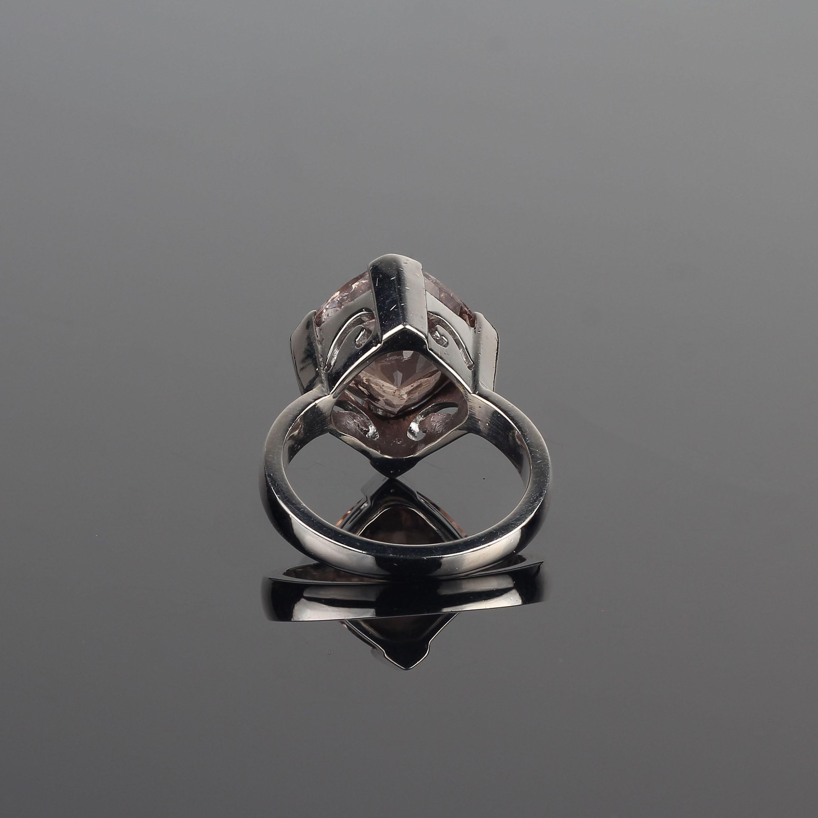 Ring aus Sterlingsilber mit echtem 7,31 Karat Mouthwatering Morganit von AJD (Antiker Kissenschliff) im Angebot