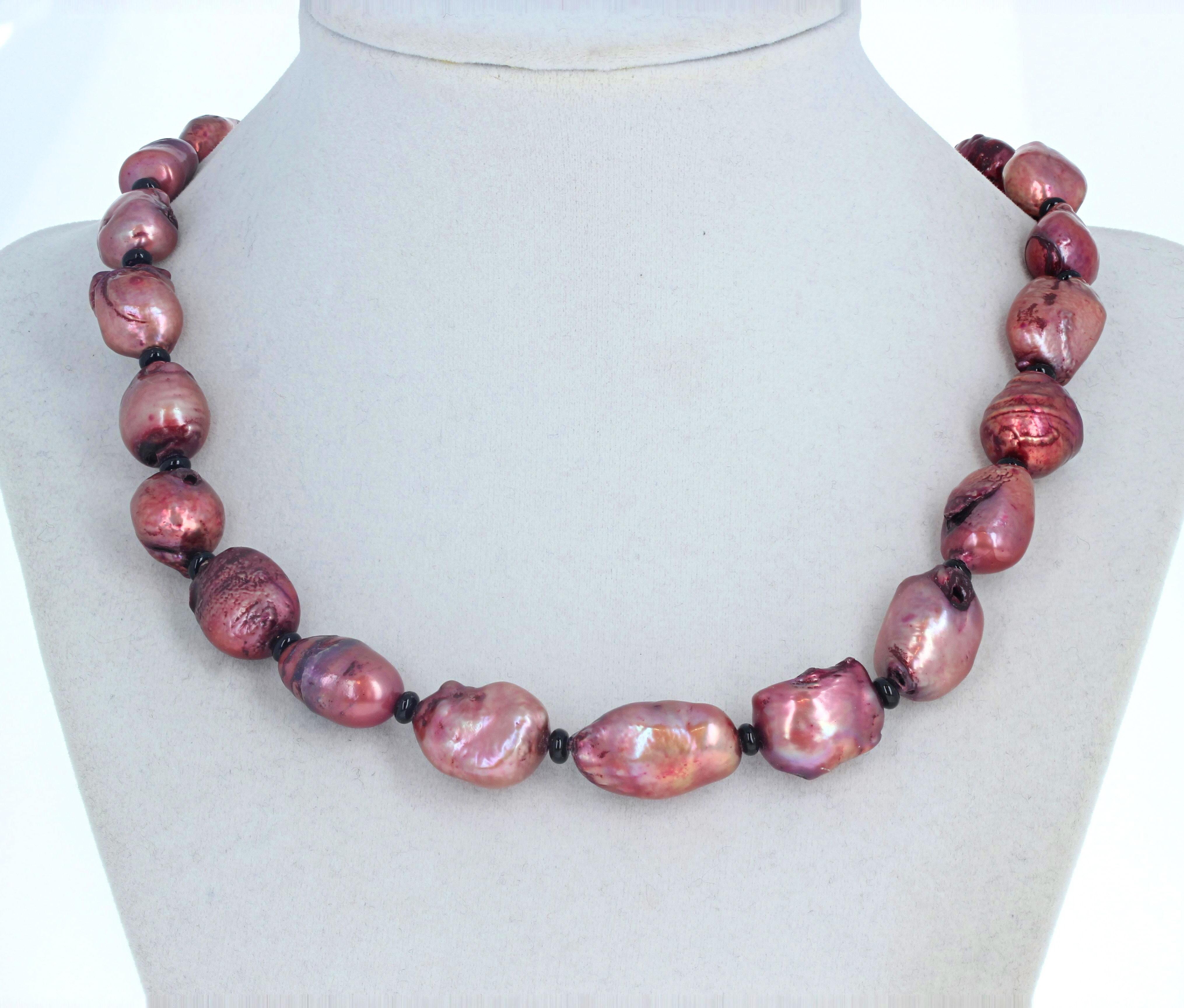 Non taillé AJD Très rare collier de perles de culture rose cuivré brillant en vente