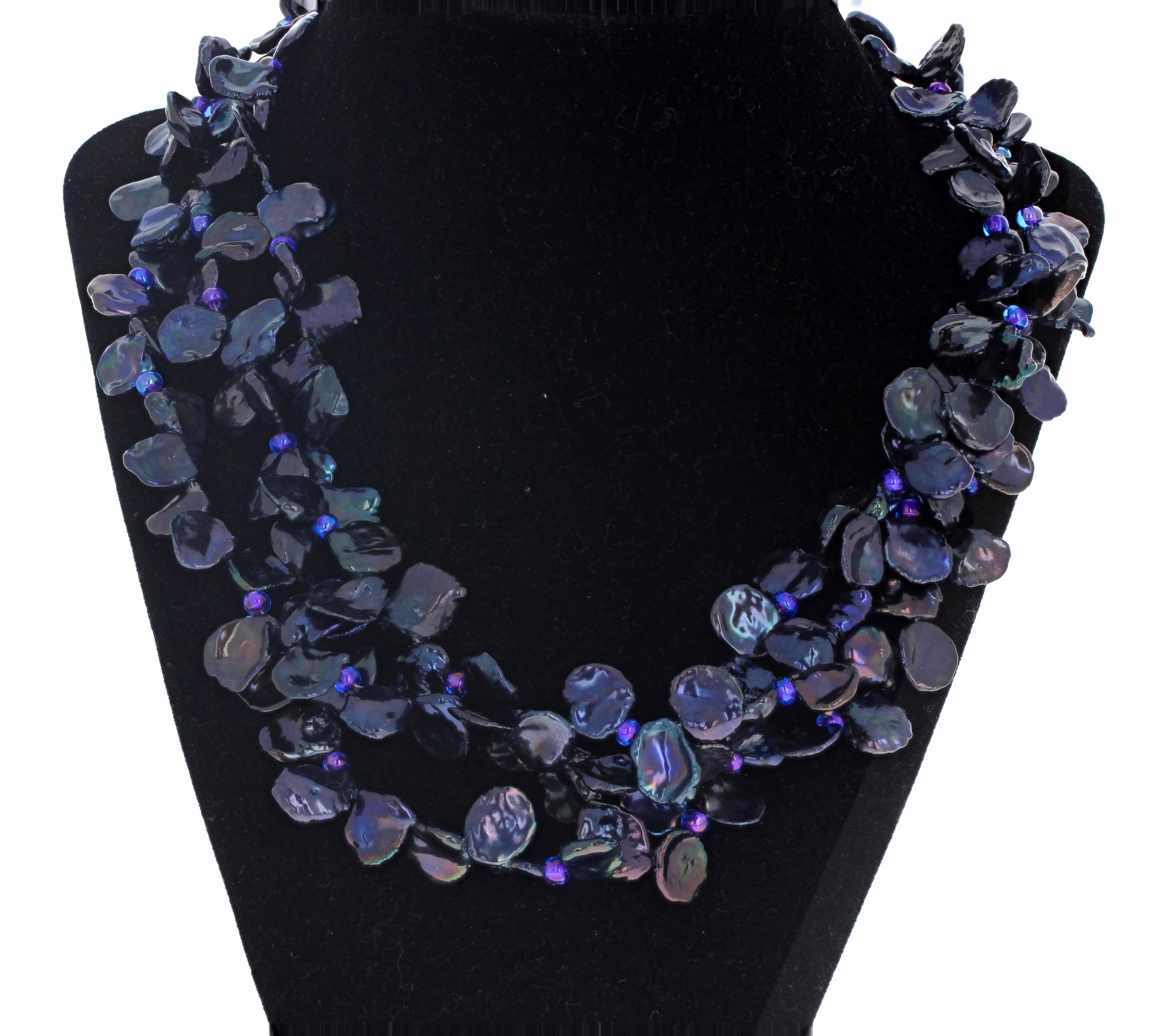 AJD Glowing Gorgeous Multi-Color Triple Strand Real Keshi Pearl Necklace (Collier de perles de Keshi véritables) en vente 1