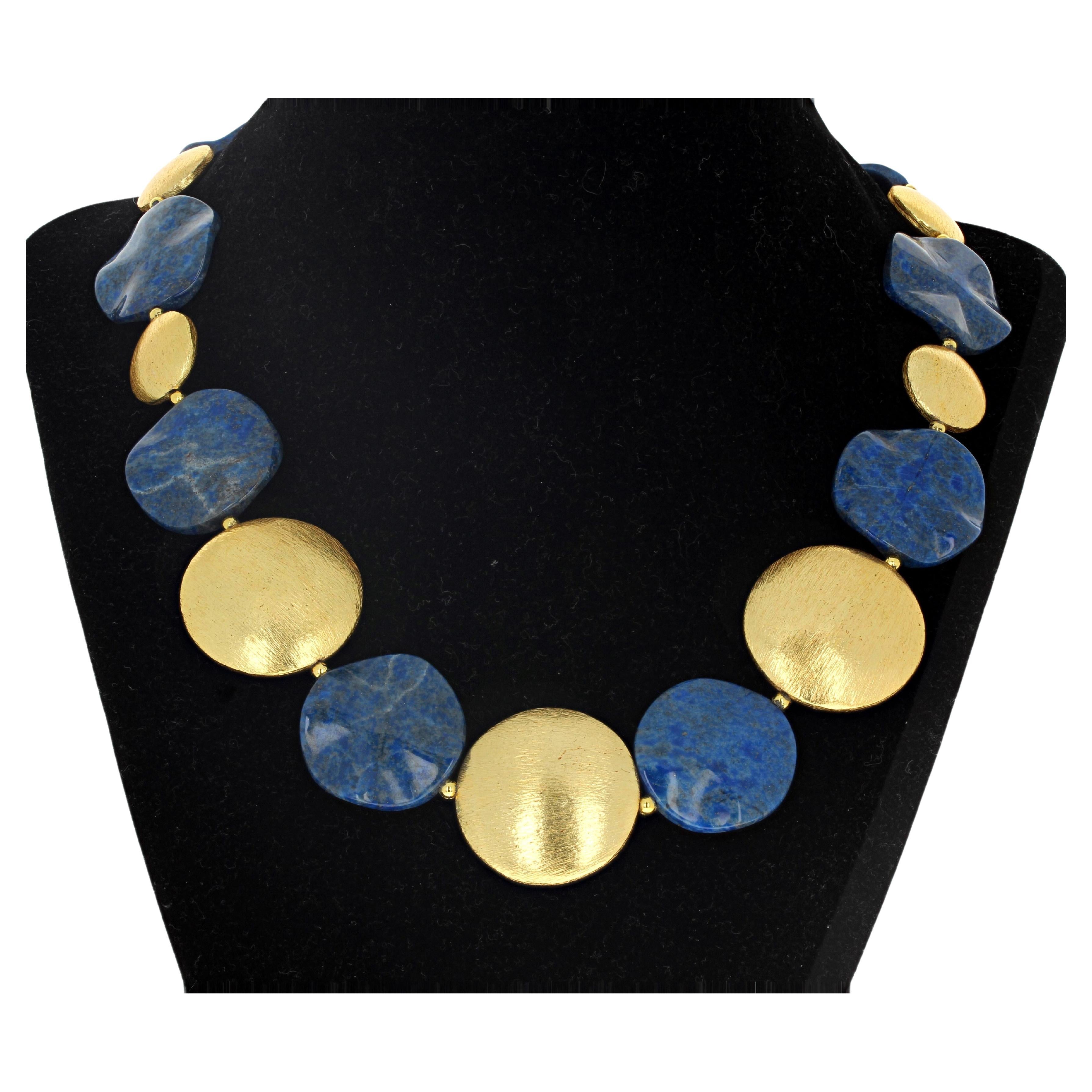 AJD Collier orné de lapis-lazuli naturels scintillants et de grandes rondelles dorées
