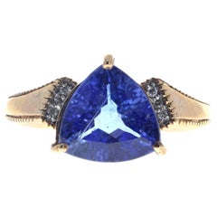 AJD Gorgeous Natural Blue Tanzanite & Glittery Diamond Gold Ring