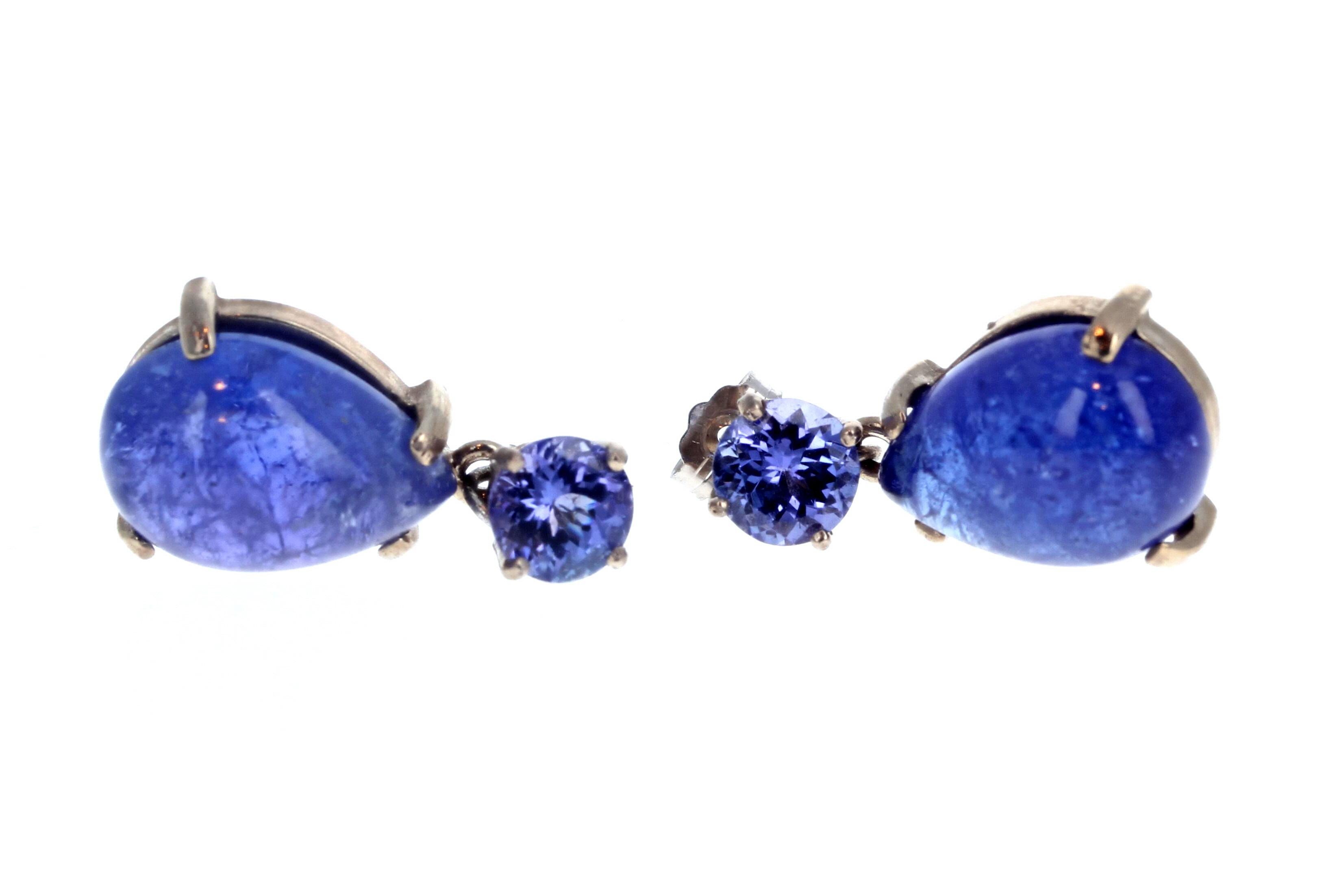 Mixed Cut AJD Gorgeous Natural Blue Tanzanite Gems & Cabochons Stud Earrings For Sale
