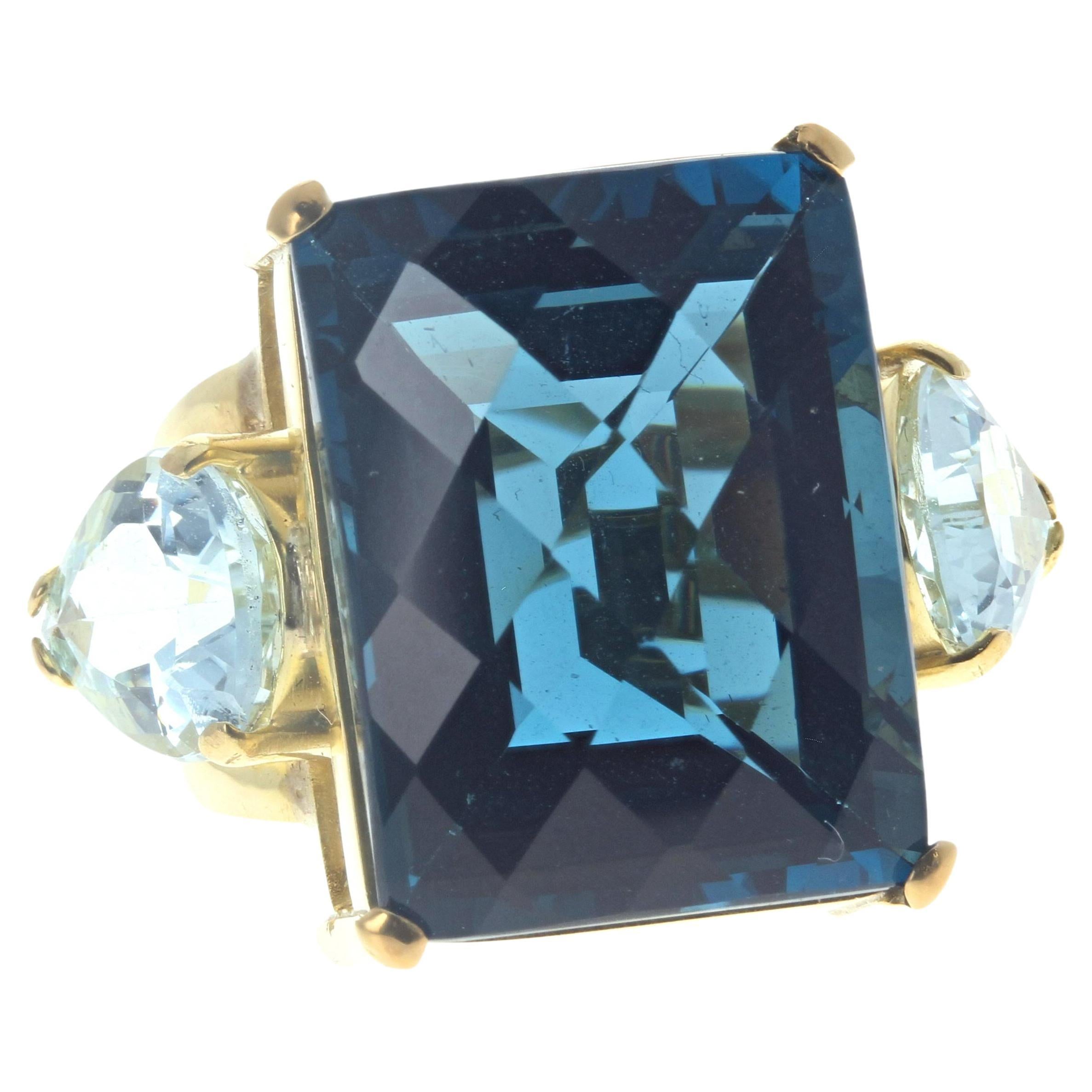 AJD, brillante bague London Blue Topaze et aigues-marines naturelles brillantes