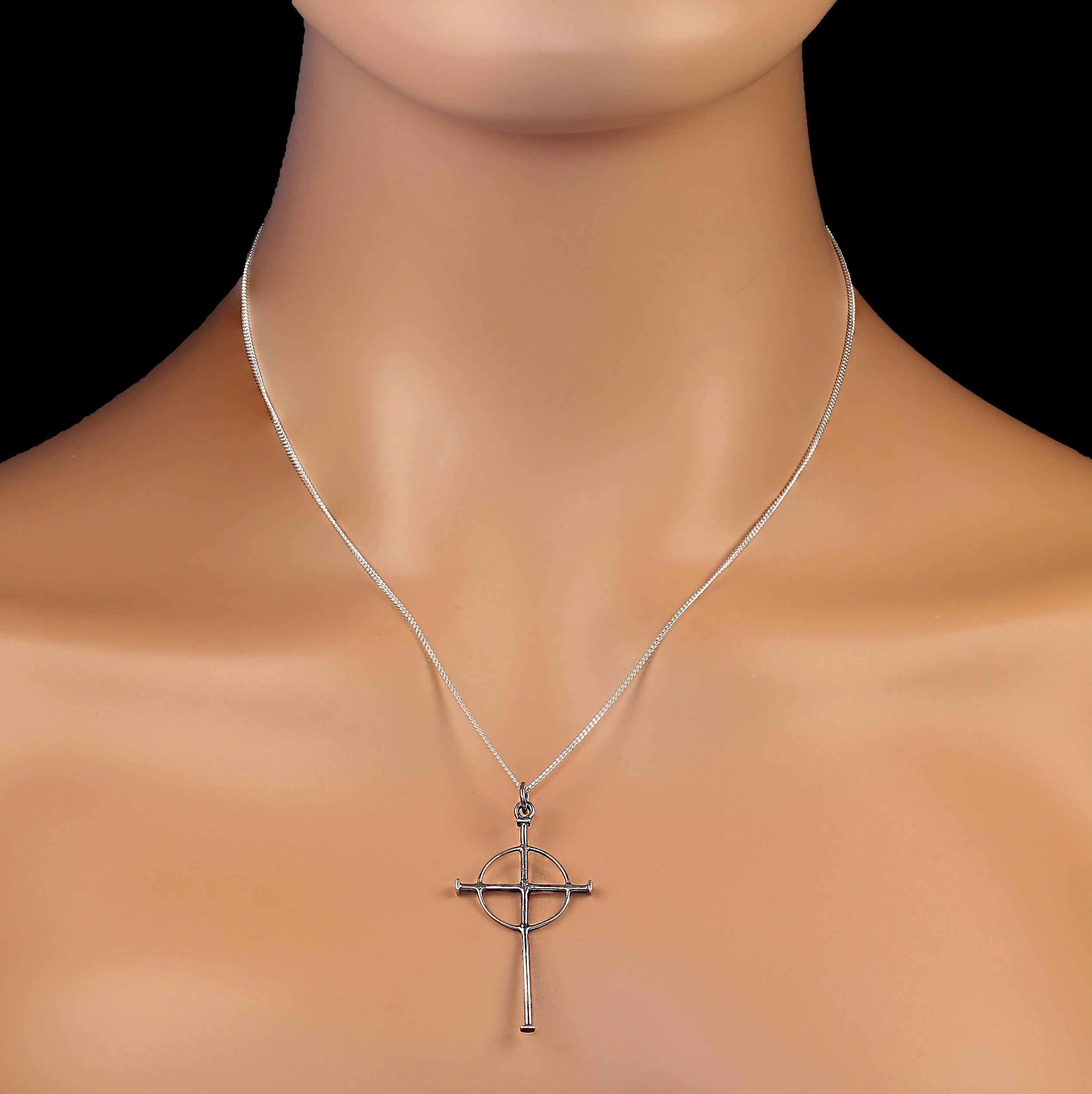 Artigiano A. James Avery - Ciondolo e catena con croce celtica in argento sterling in vendita