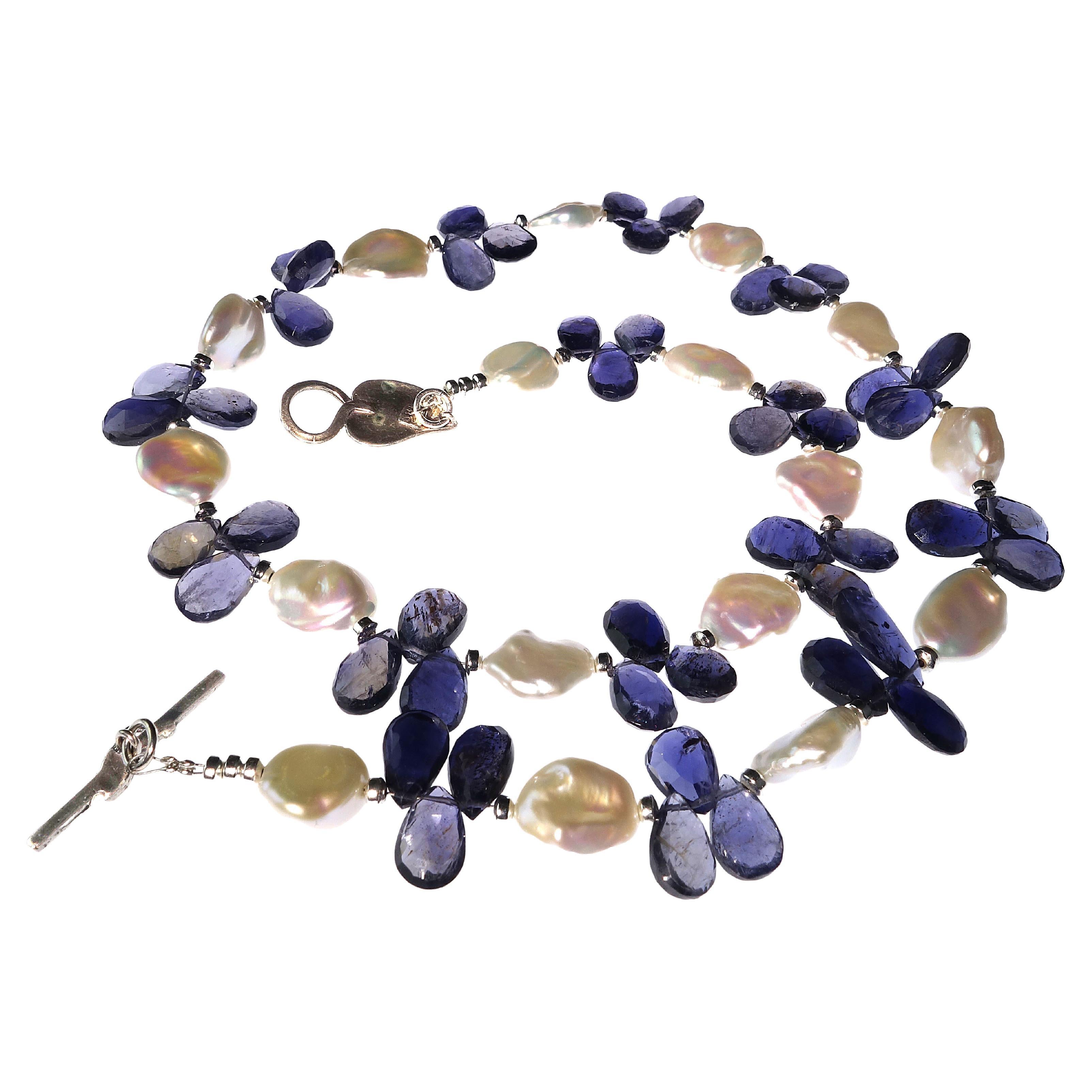 AJD Keshi Perle und blauer Iolith Briolette Halskette Juni Geburtsstein im Angebot 1