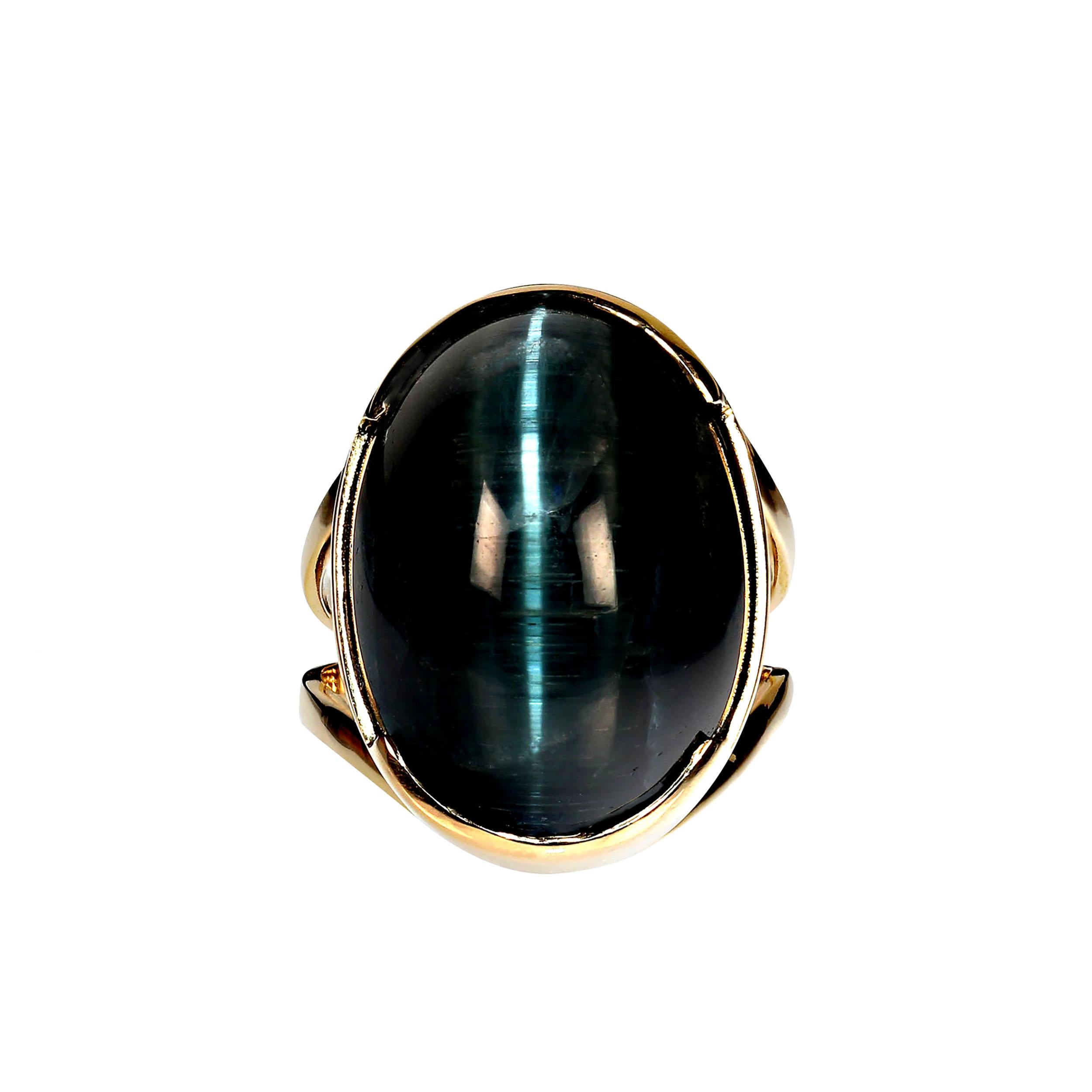 Artisan AJD Magnificent 24 Carat Blue-Green Cat's Eye Tourmaline in 18KT Gold Ring For Sale