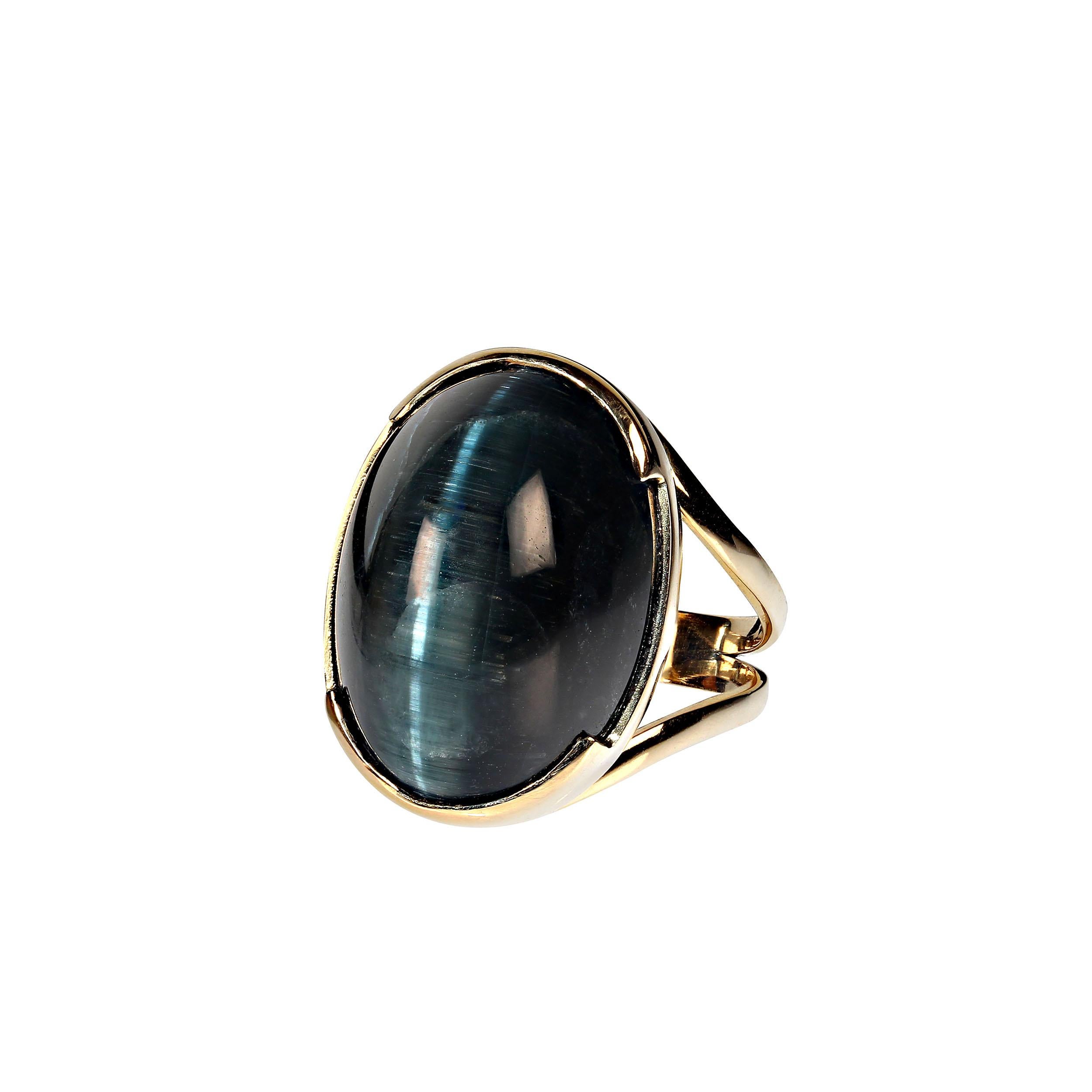 Artisan AJD Magnificent 24 Carat Blue-Green Cat's Eye Tourmaline in 18KT Gold Ring For Sale
