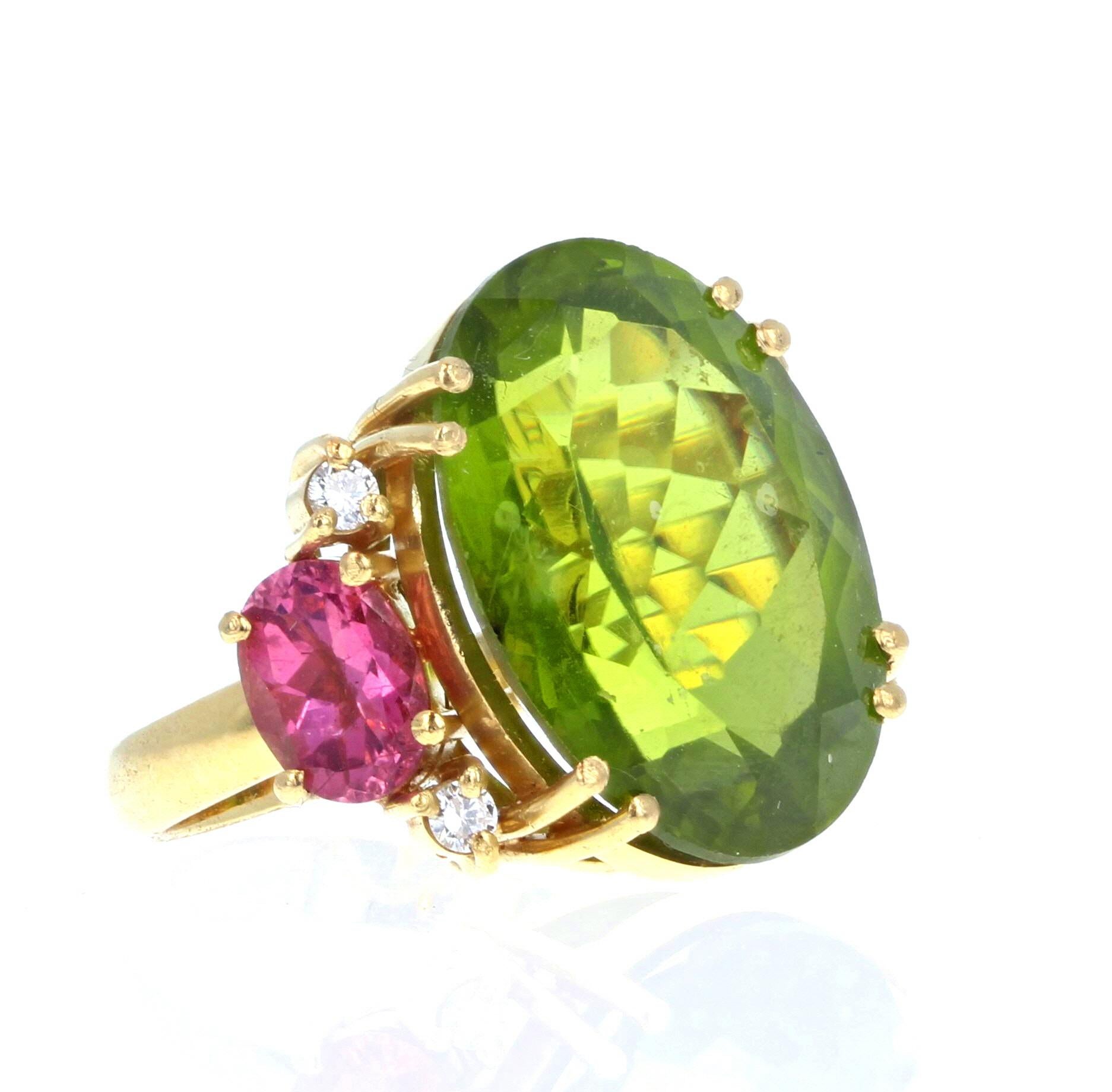 AJD Magnificent Brilliant 14 Ct Green&Pink Tourmalines, Diamonds 18Kt Gold Ring For Sale 2