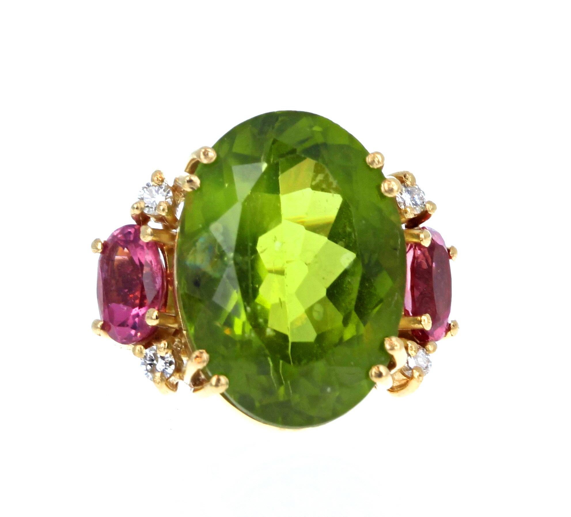 AJD Magnificent Brilliant 14 Ct Green&Pink Tourmalines, Diamonds 18Kt Gold Ring For Sale 4