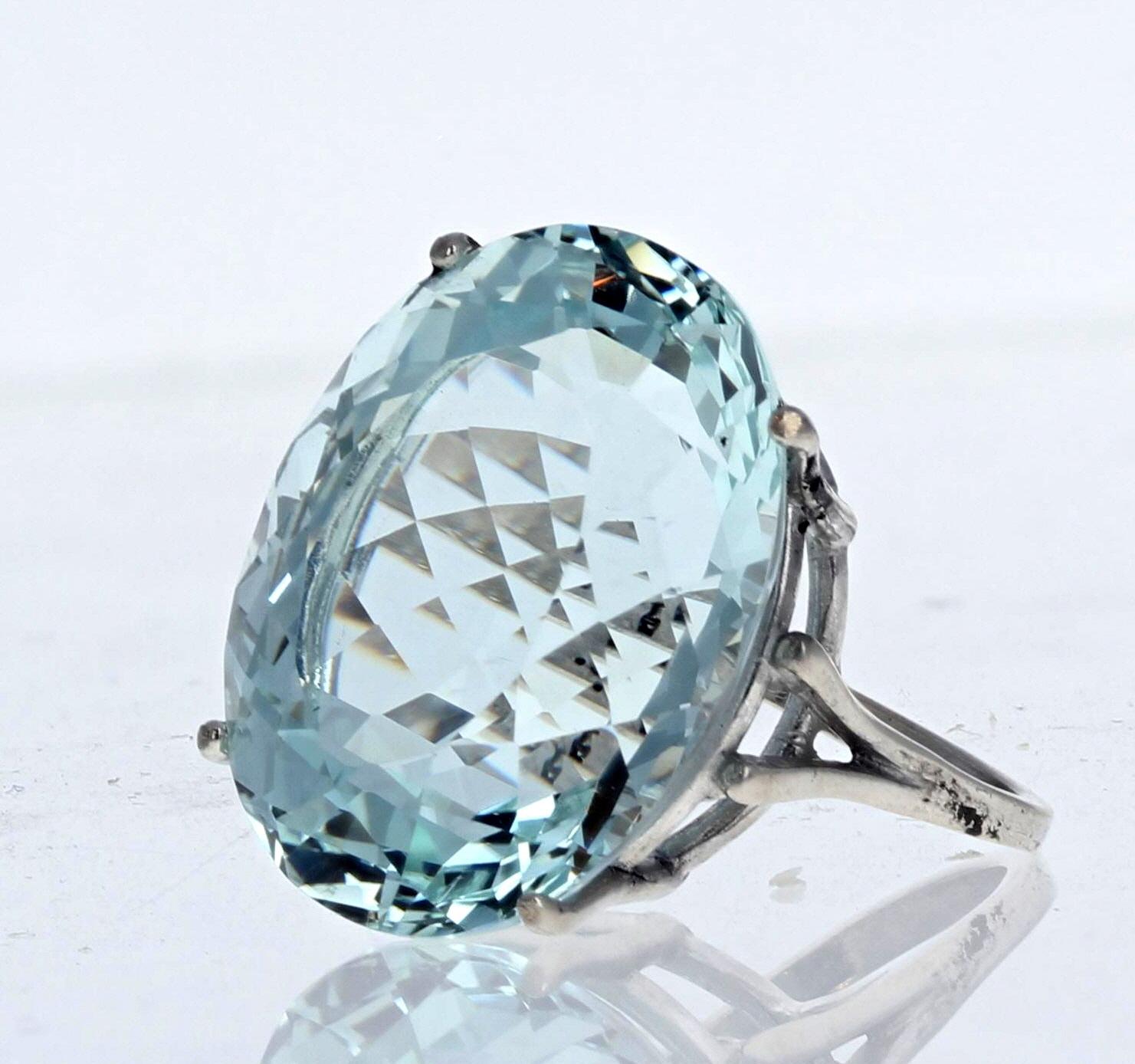 AJD Beyond Magnificent Brilliant Natural 25.3Ct, Intense Blue Aquamarine Ring For Sale 1