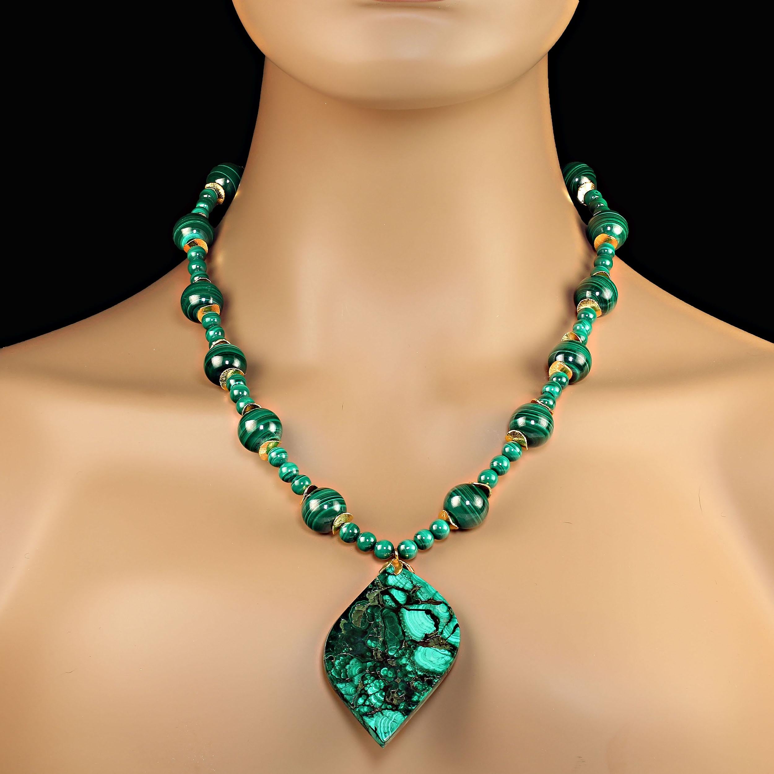 AJD Marvelous Malachite 22-inch necklace & Freeform pendant For Sale 1